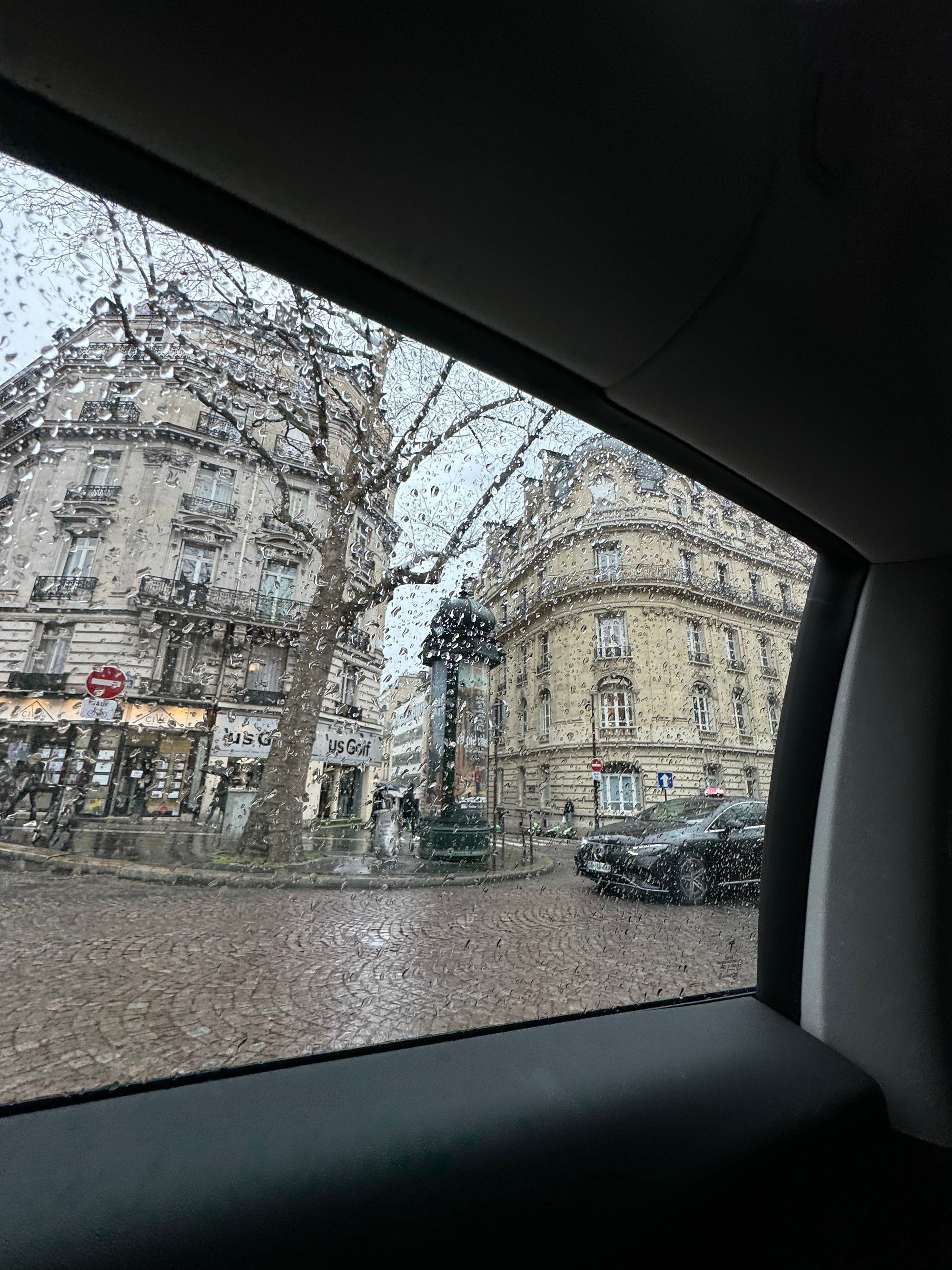 Travel Diaries Jul 25. Dagmar in PARIS.