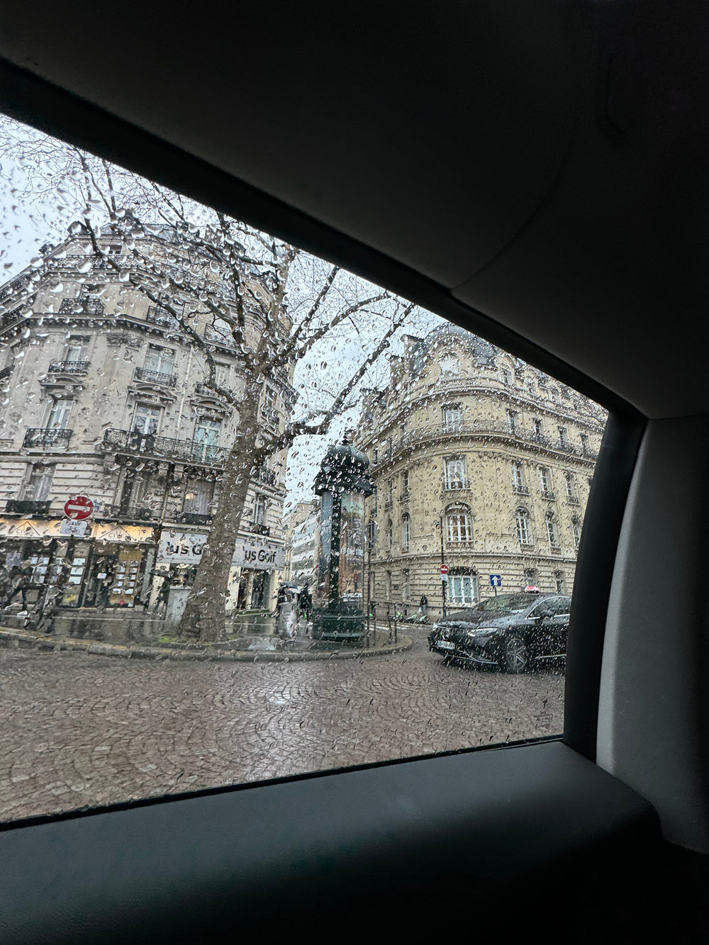 Travel Diaries Jul 25. Dagmar in PARIS.
