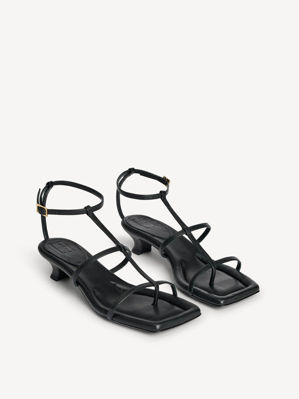 TEVA LEATHER SANDALS: BLACK