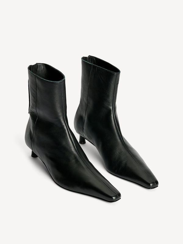 Micella boots: Black