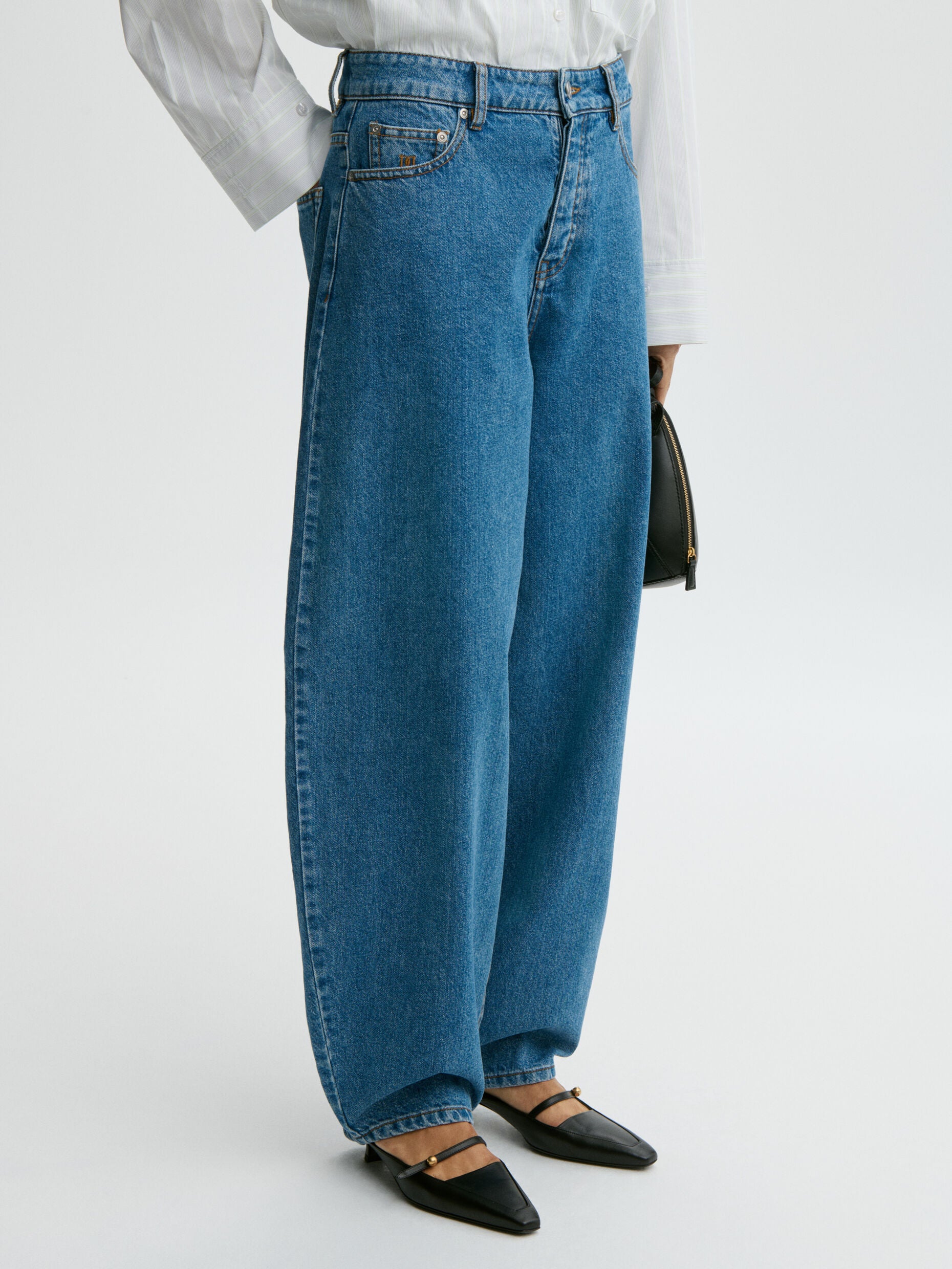 Dallas organic cotton jeans: mid denim blue