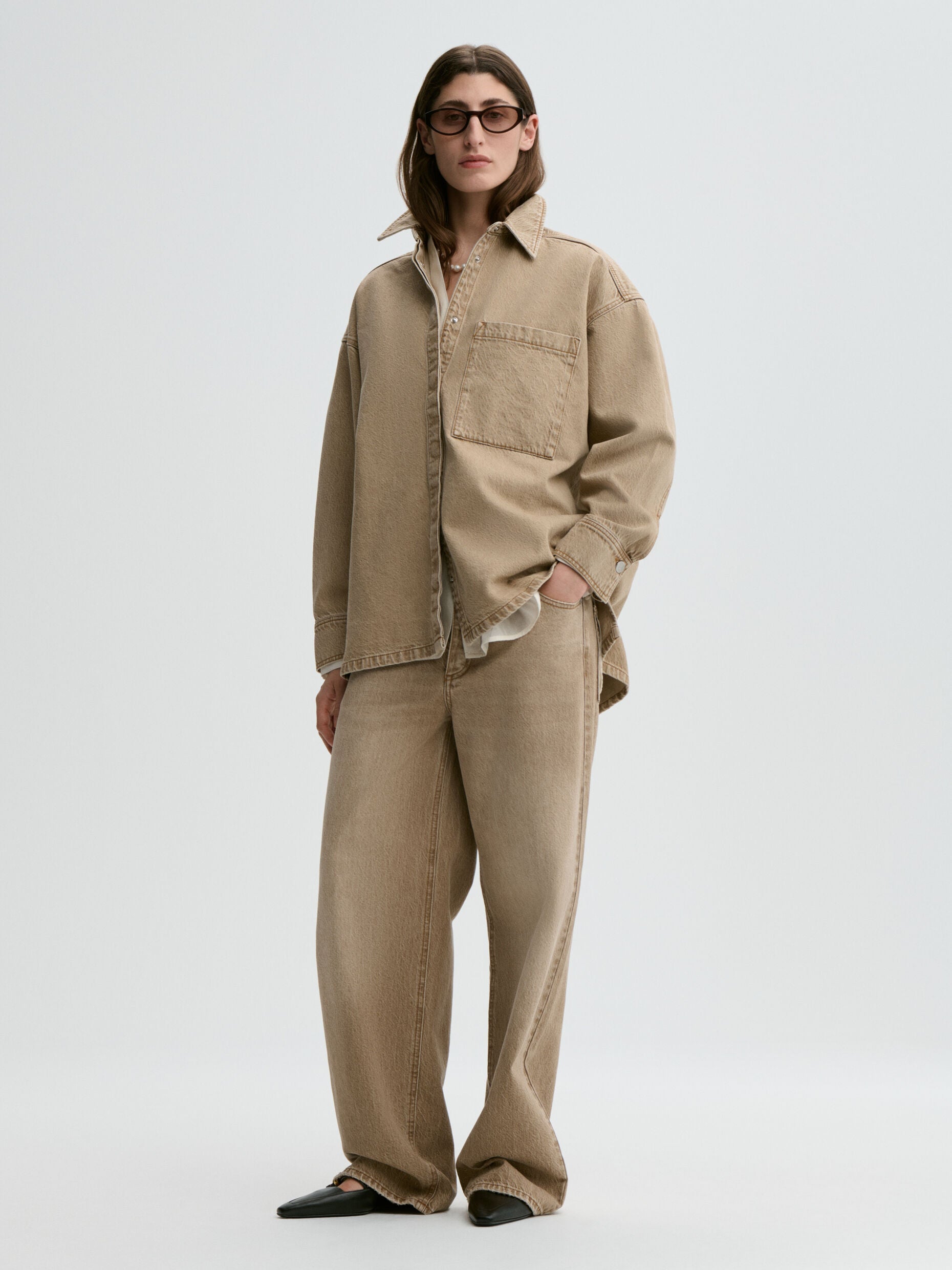 Dea organic cotton denim shirt: Toasted Coconut