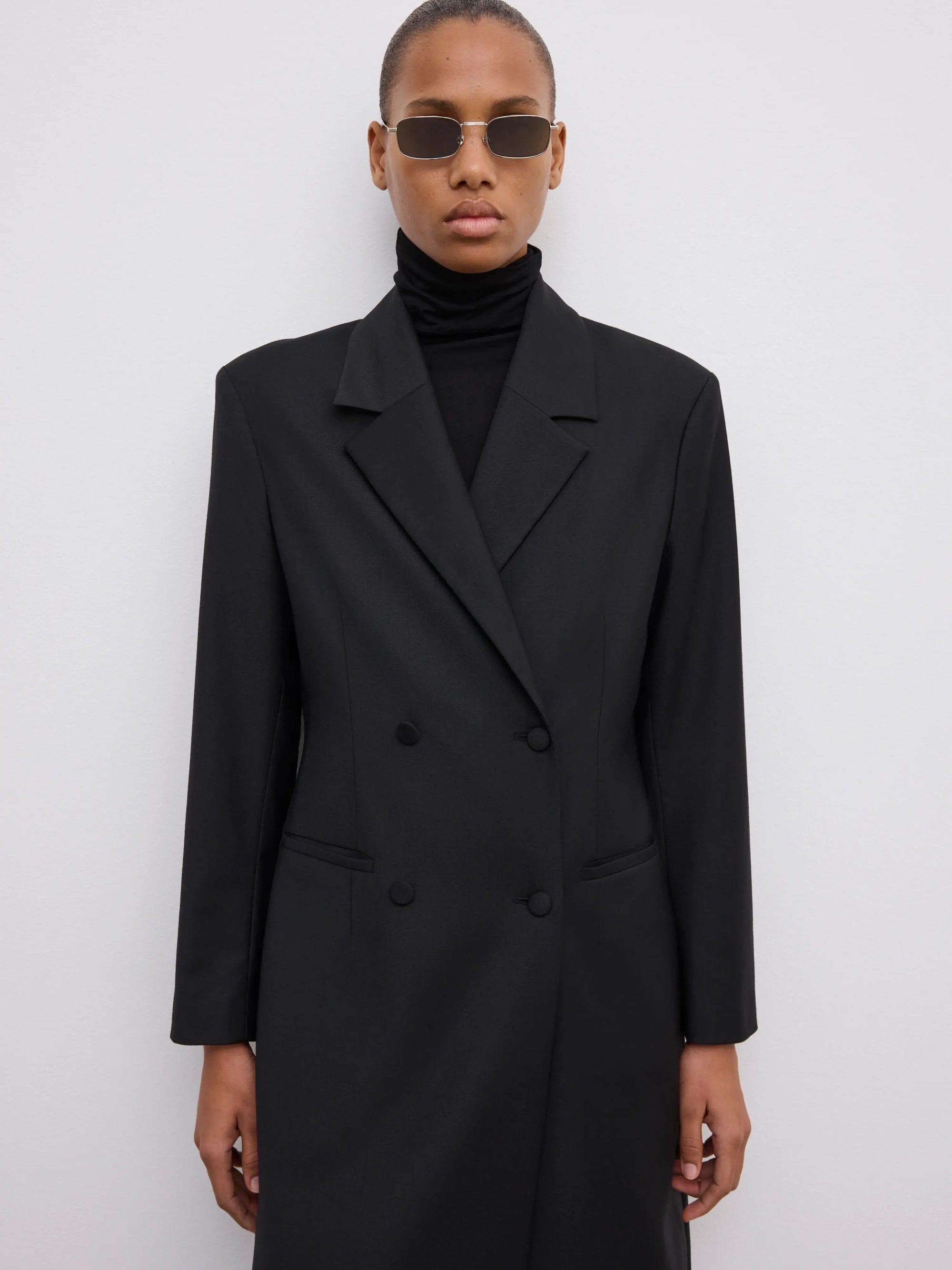 Long tailored blazer: black