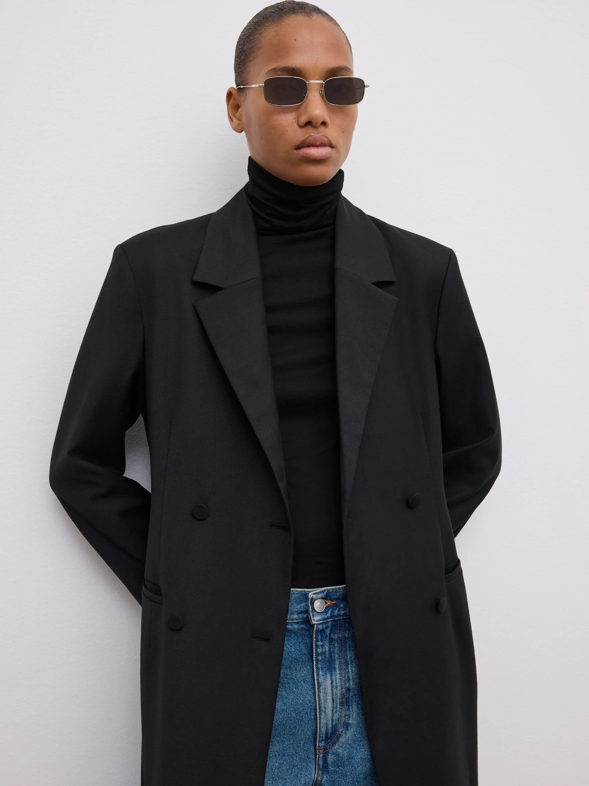 Long tailored blazer: black