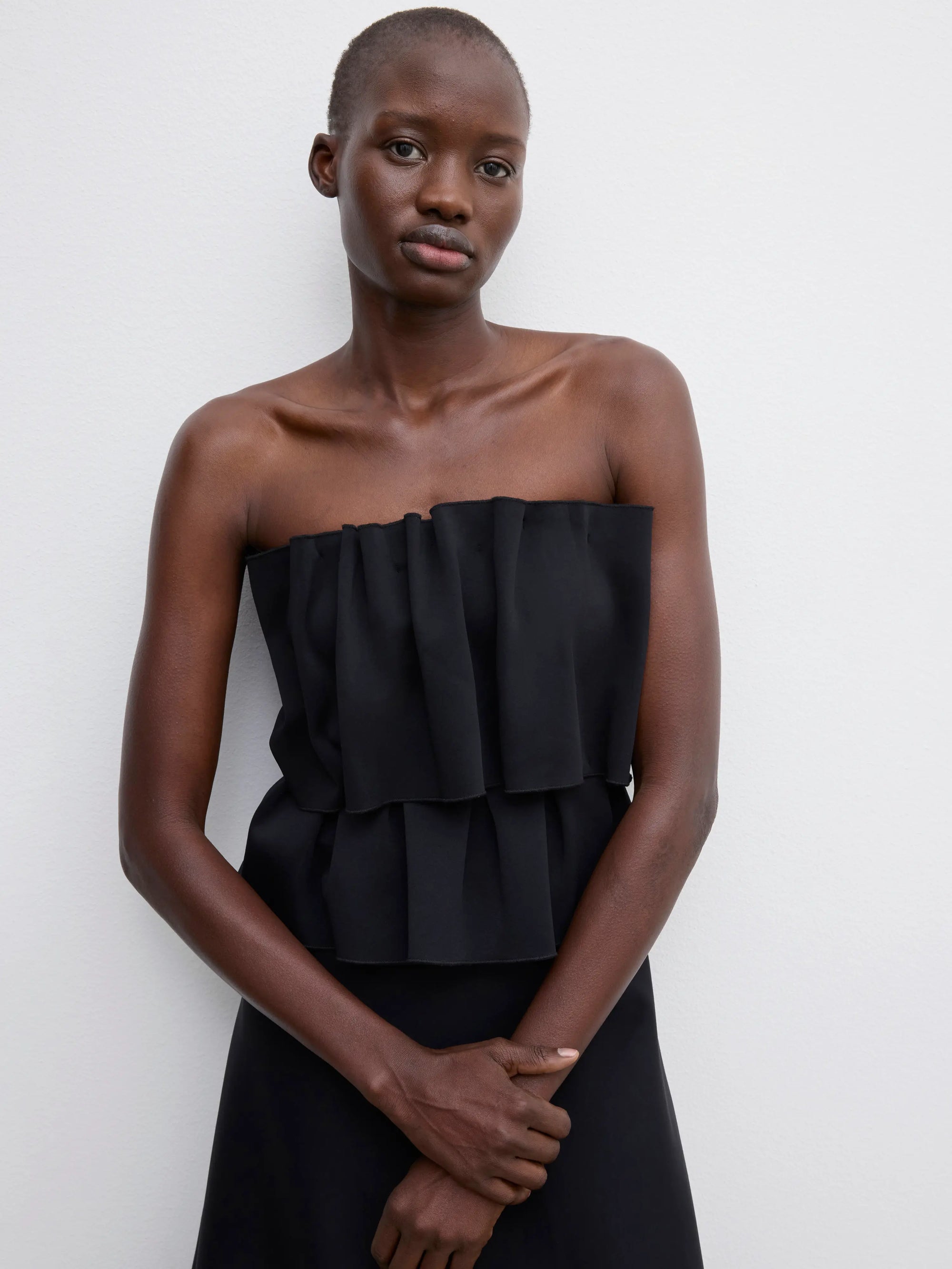 Sculpted tube dress: black