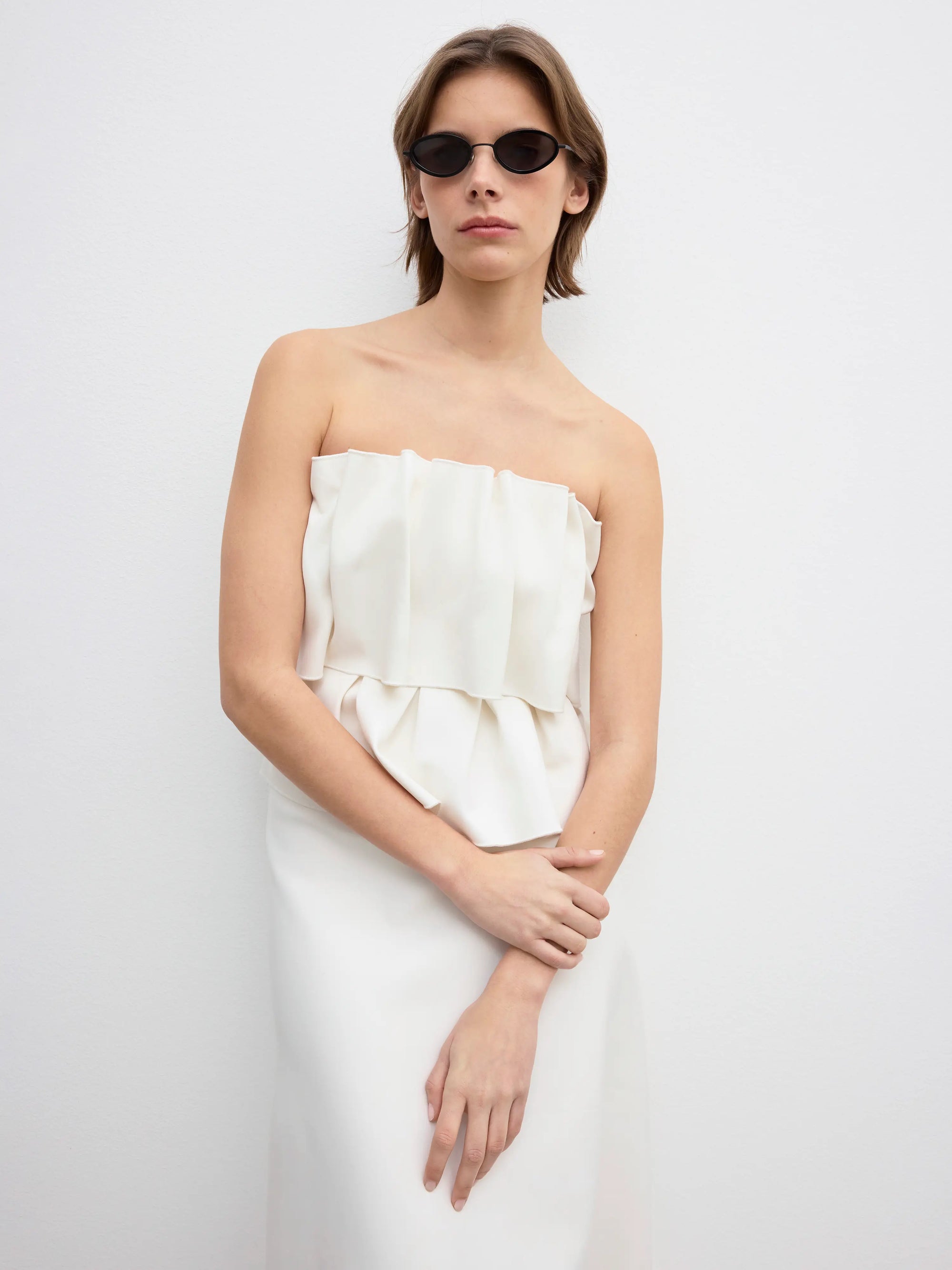 Sculpted Tube Dress: White