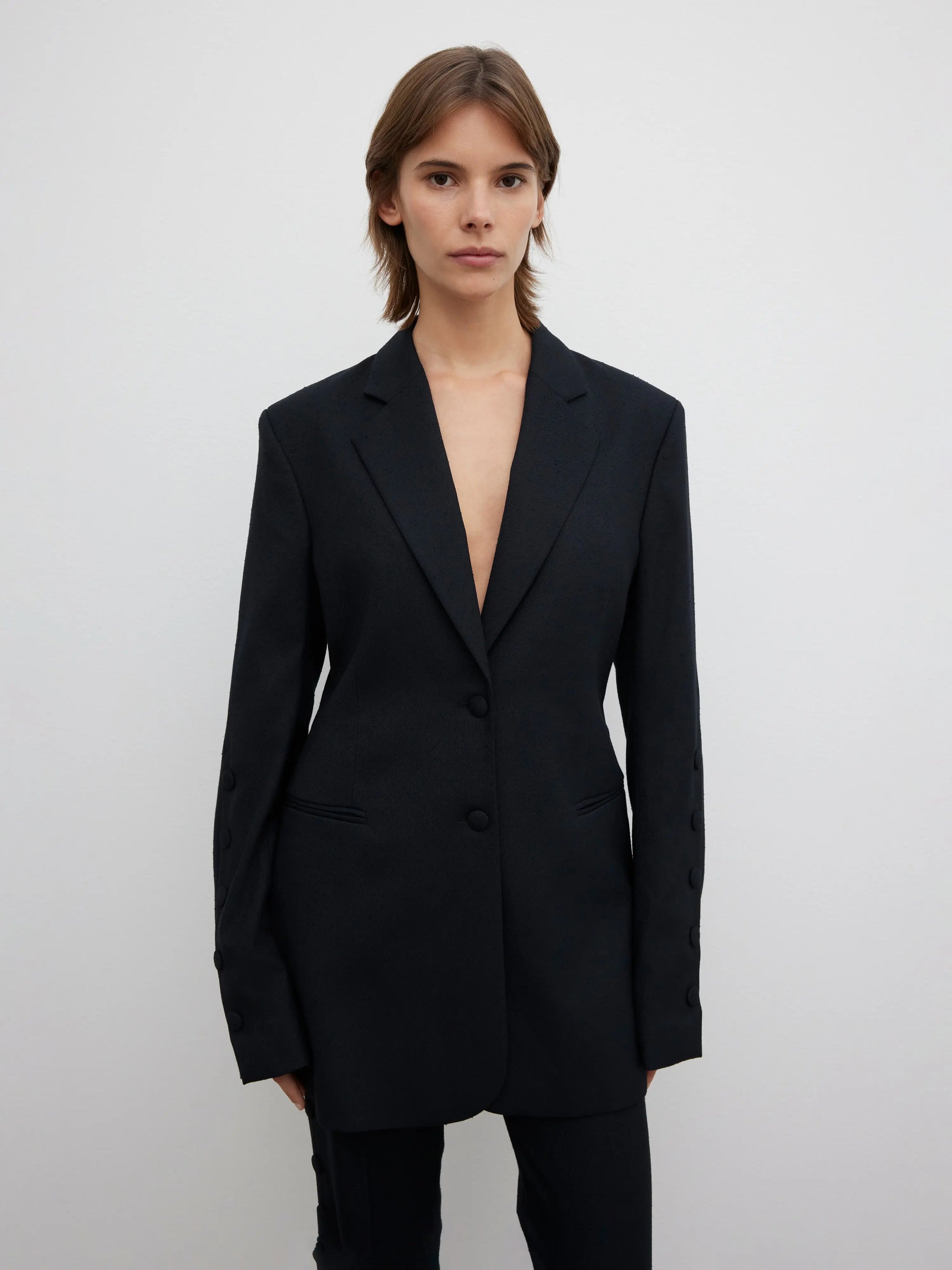 SLIM BUTTON BLAZER: BLACK
