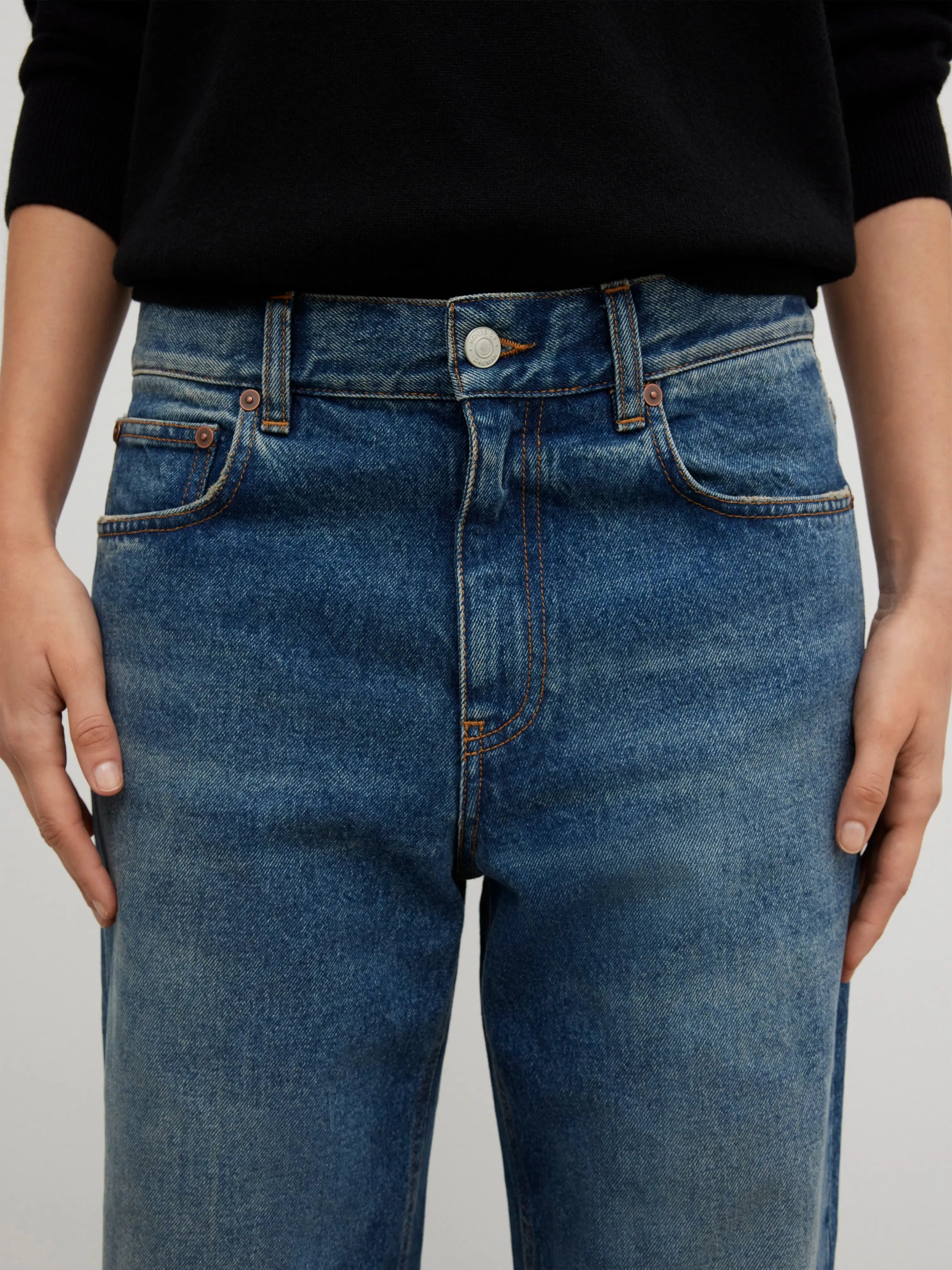 Cropped Denim: Vintage Blue