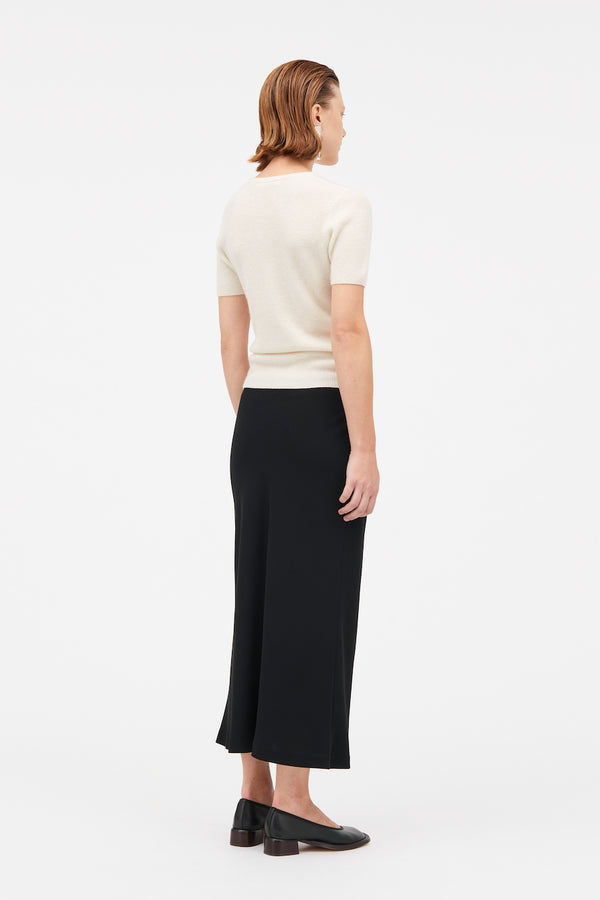 NOELLE CREPE SKIRT: BLACK