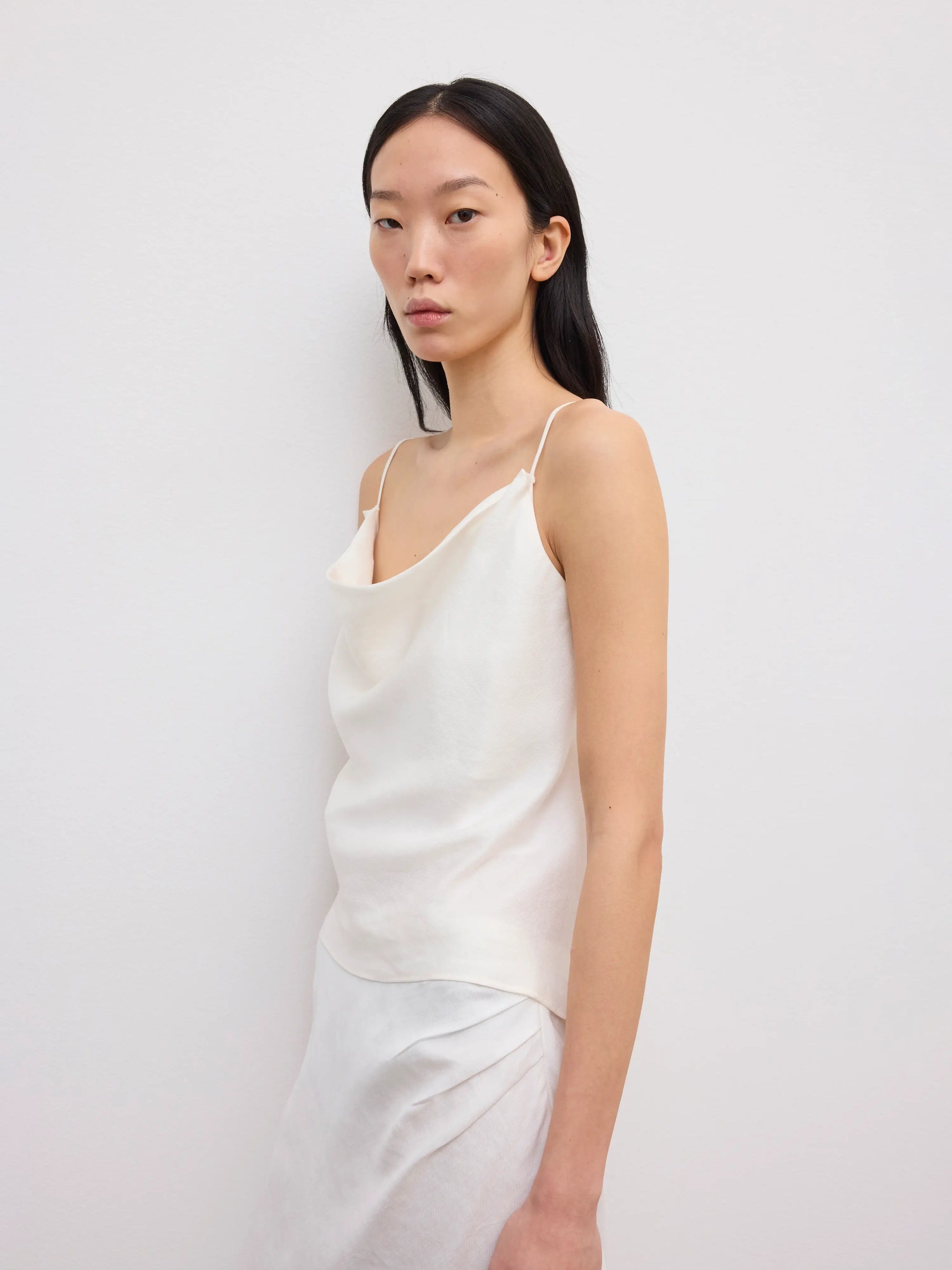 Waterfall Top: White