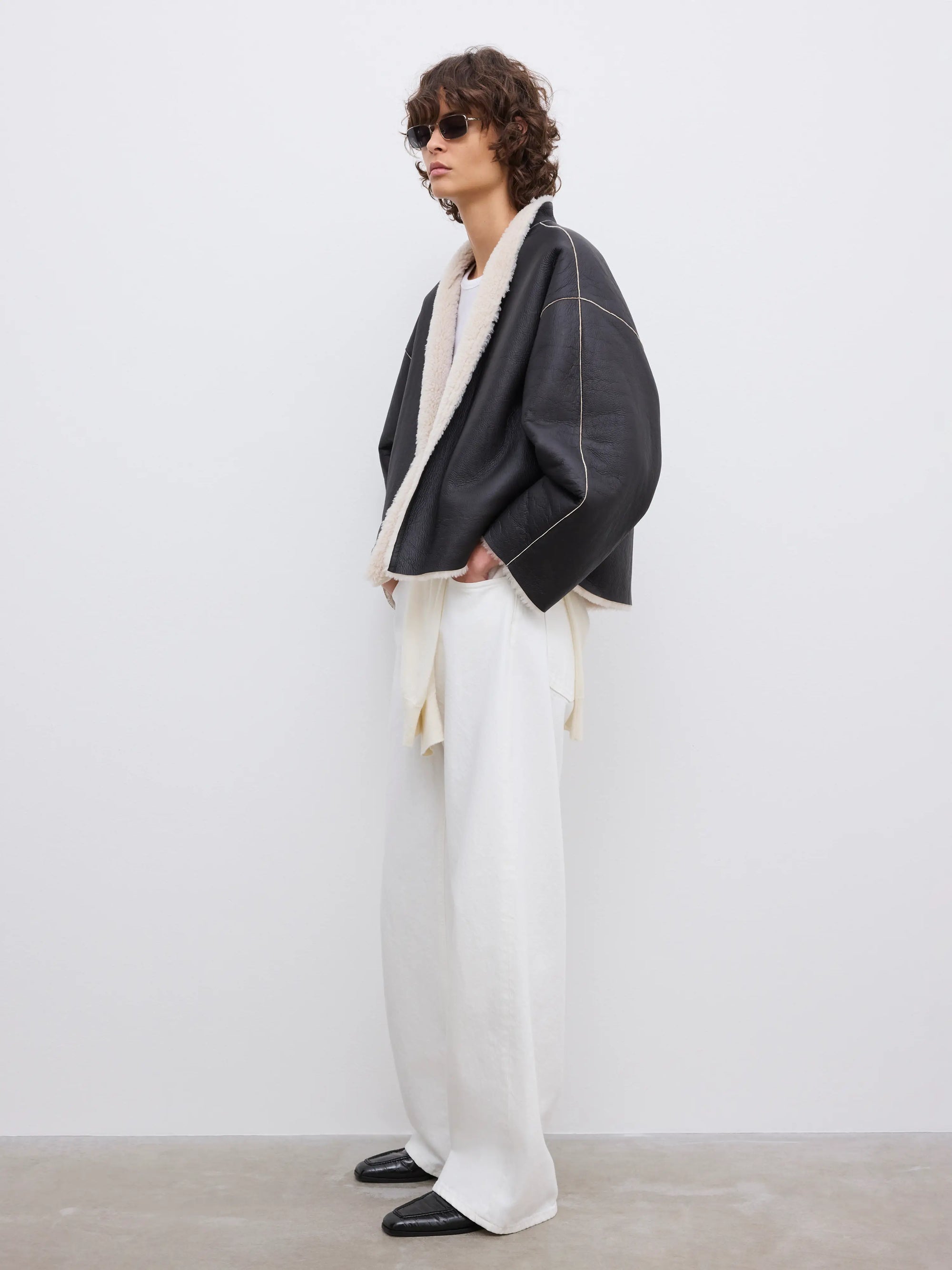 Reversible Short Shearling Jacket: Cream White