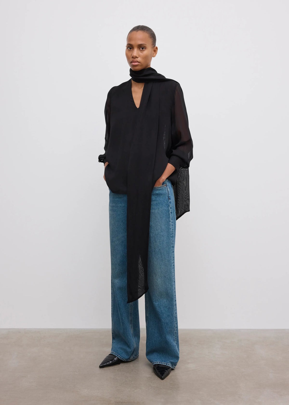 Chiffon Scarf Blouse: Black