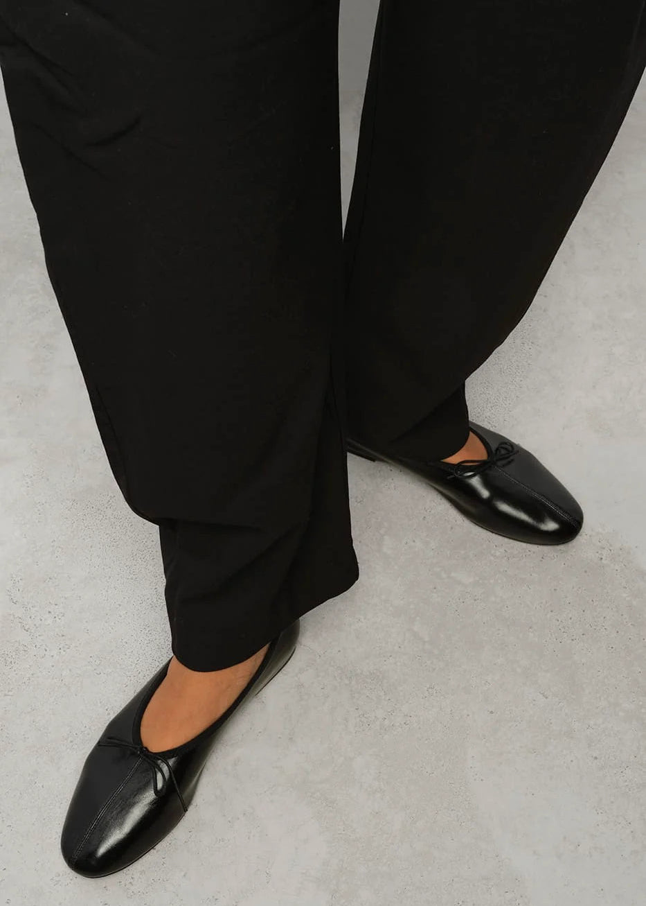 Java Ballet Flat: Black