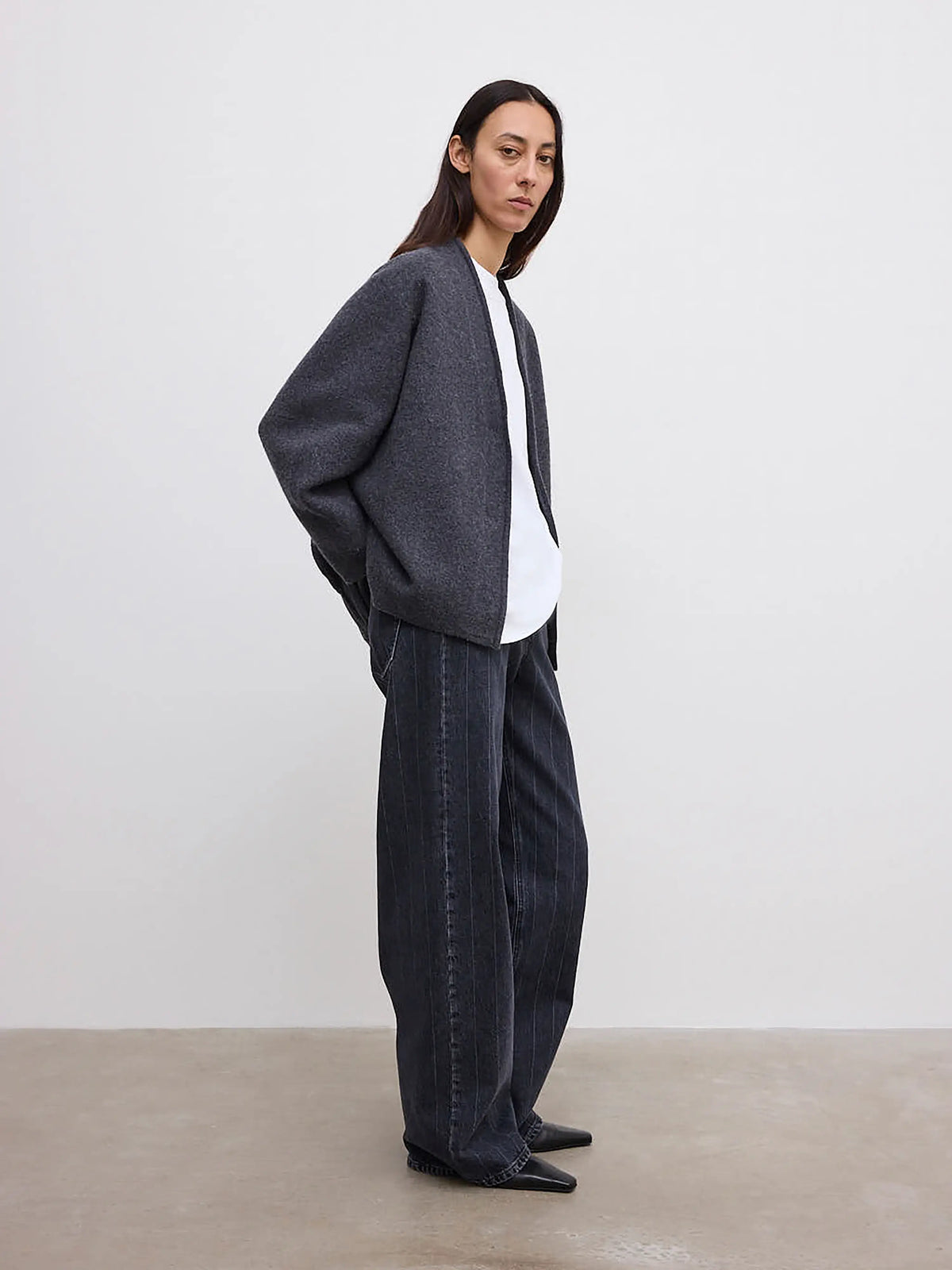 Long Wool Cardigan: Anthracite Grey