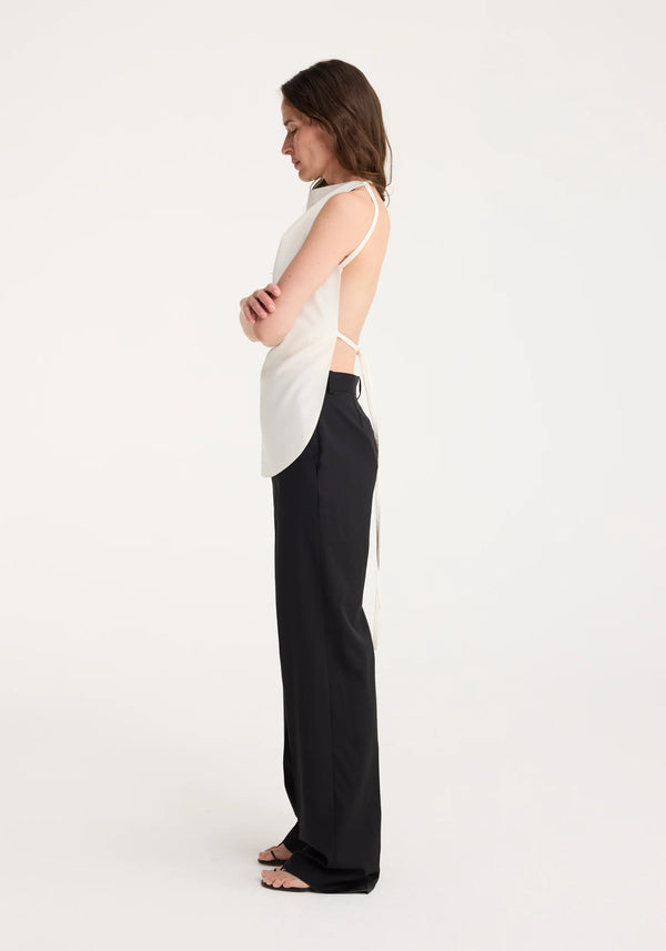 OPEN BACK SLEEVELESS TOP : WHITE