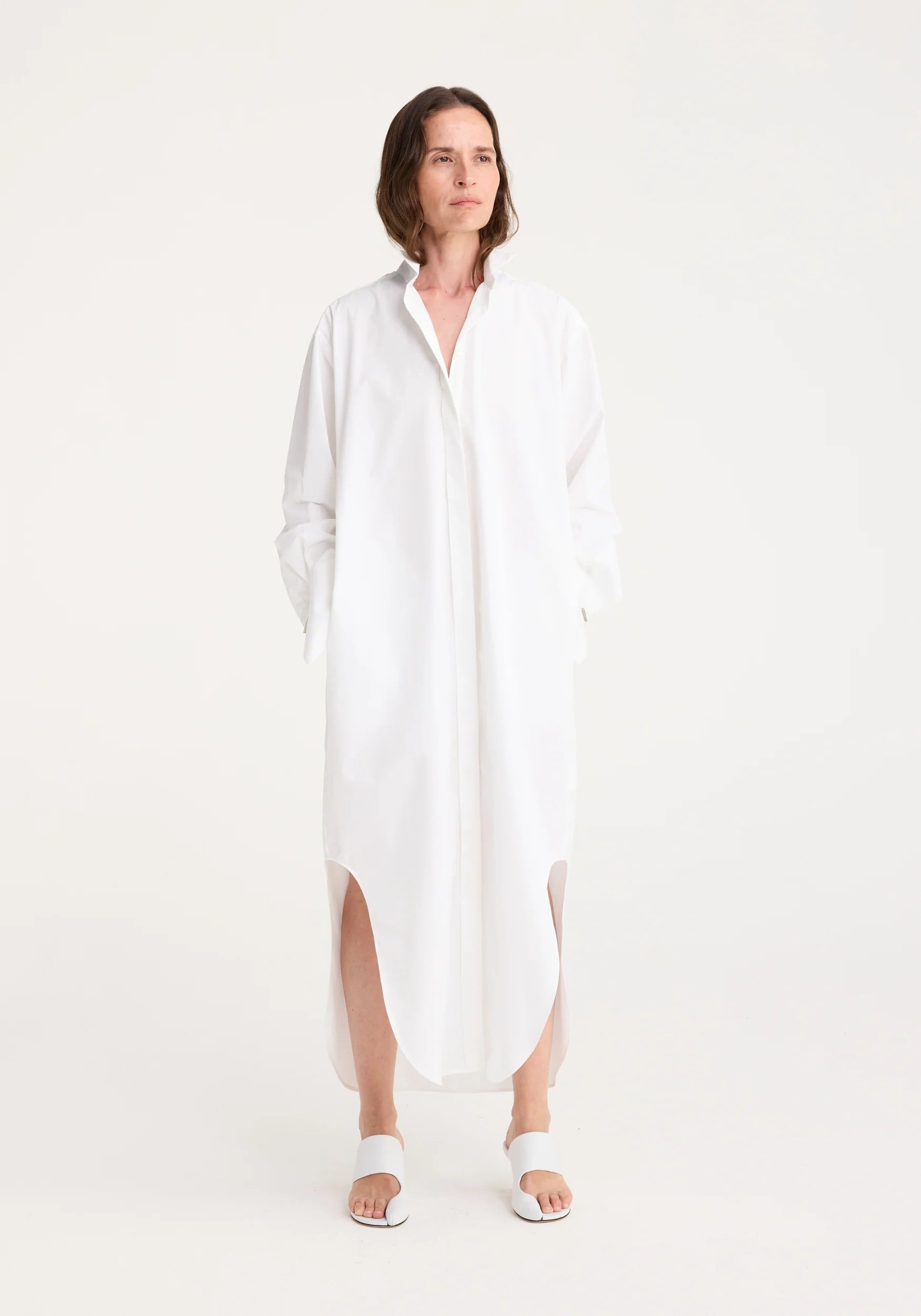 OVERSIZED SHIRT DRESS WITH CUFFLINK DETAIL: WHITE