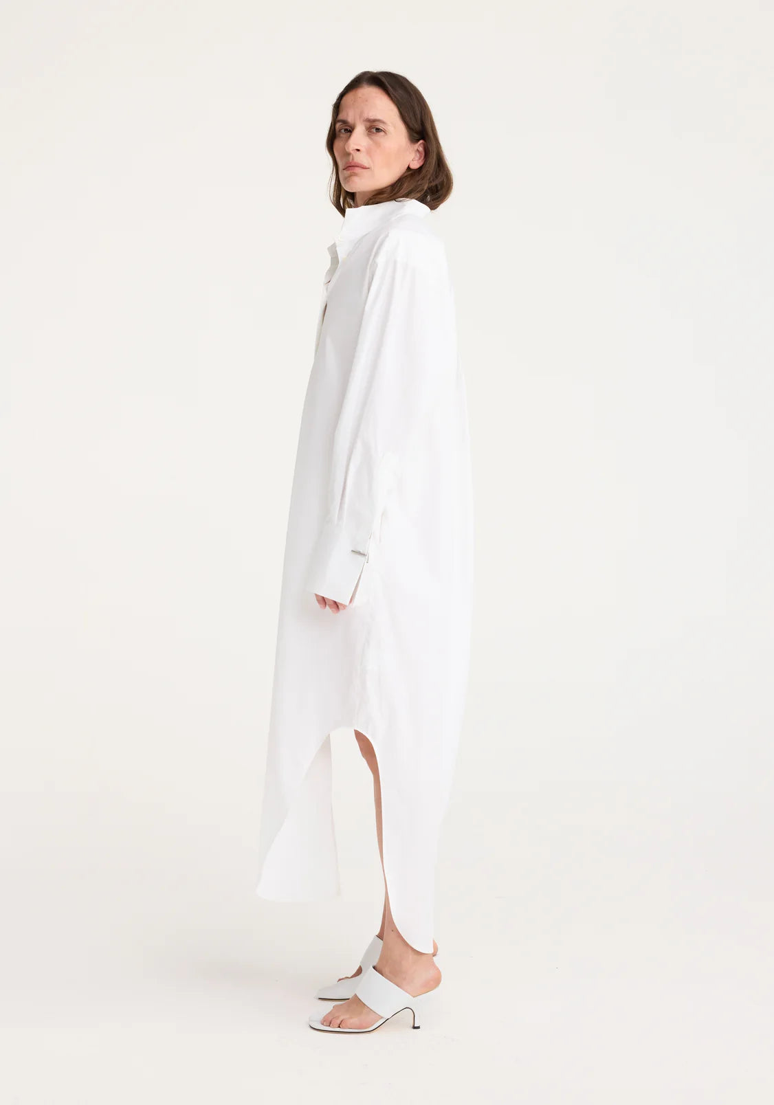 OVERSIZED SHIRT DRESS WITH CUFFLINK DETAIL: WHITE