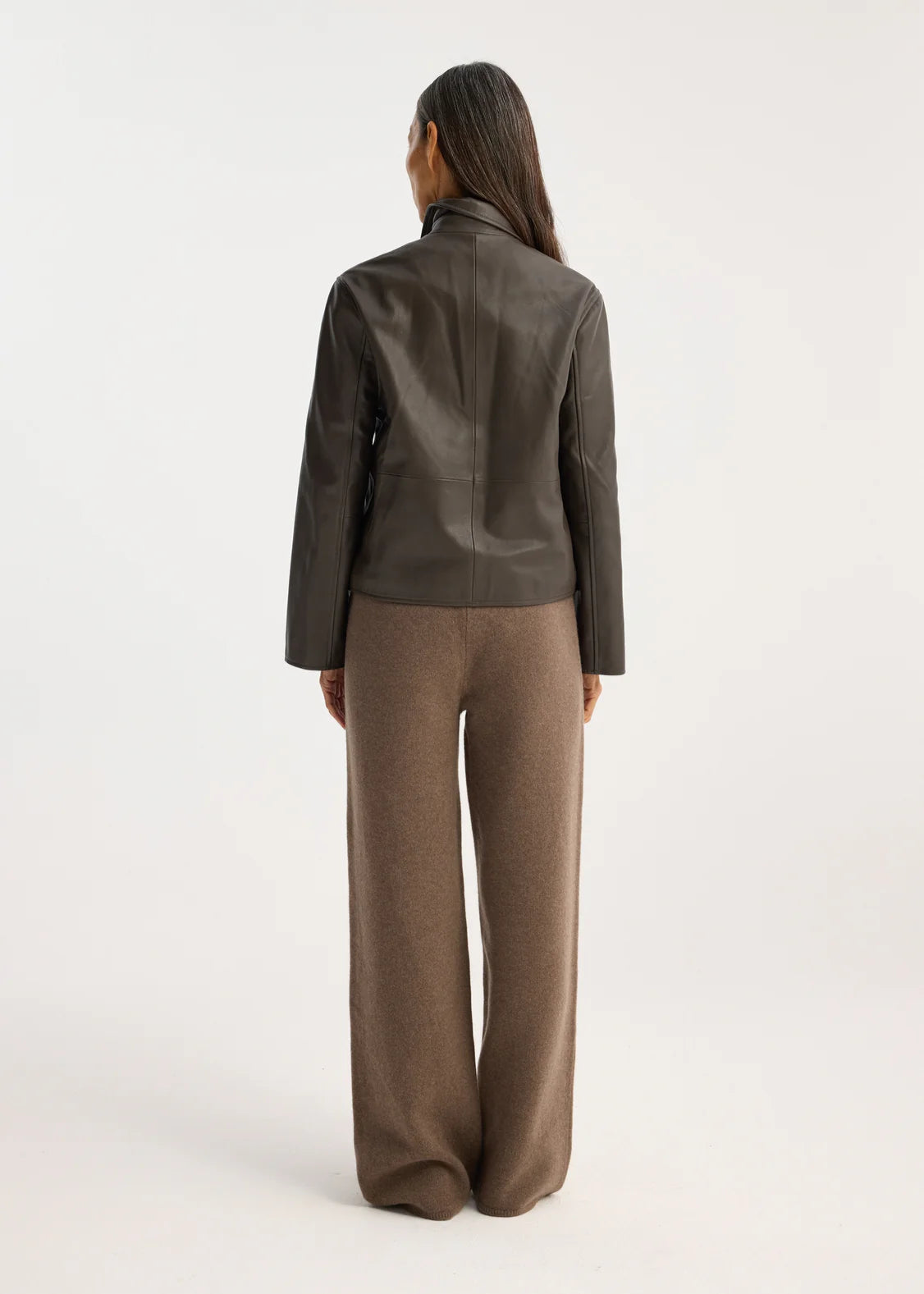 PATCH POCKET LEATHER JACKET: EARTH