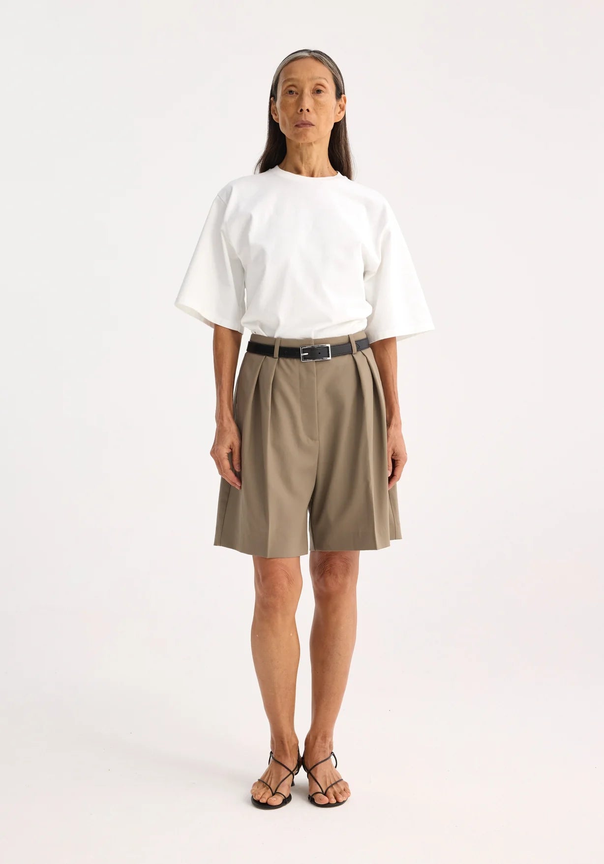 TAILORED WIDE LEG SHORTS: KHAKI