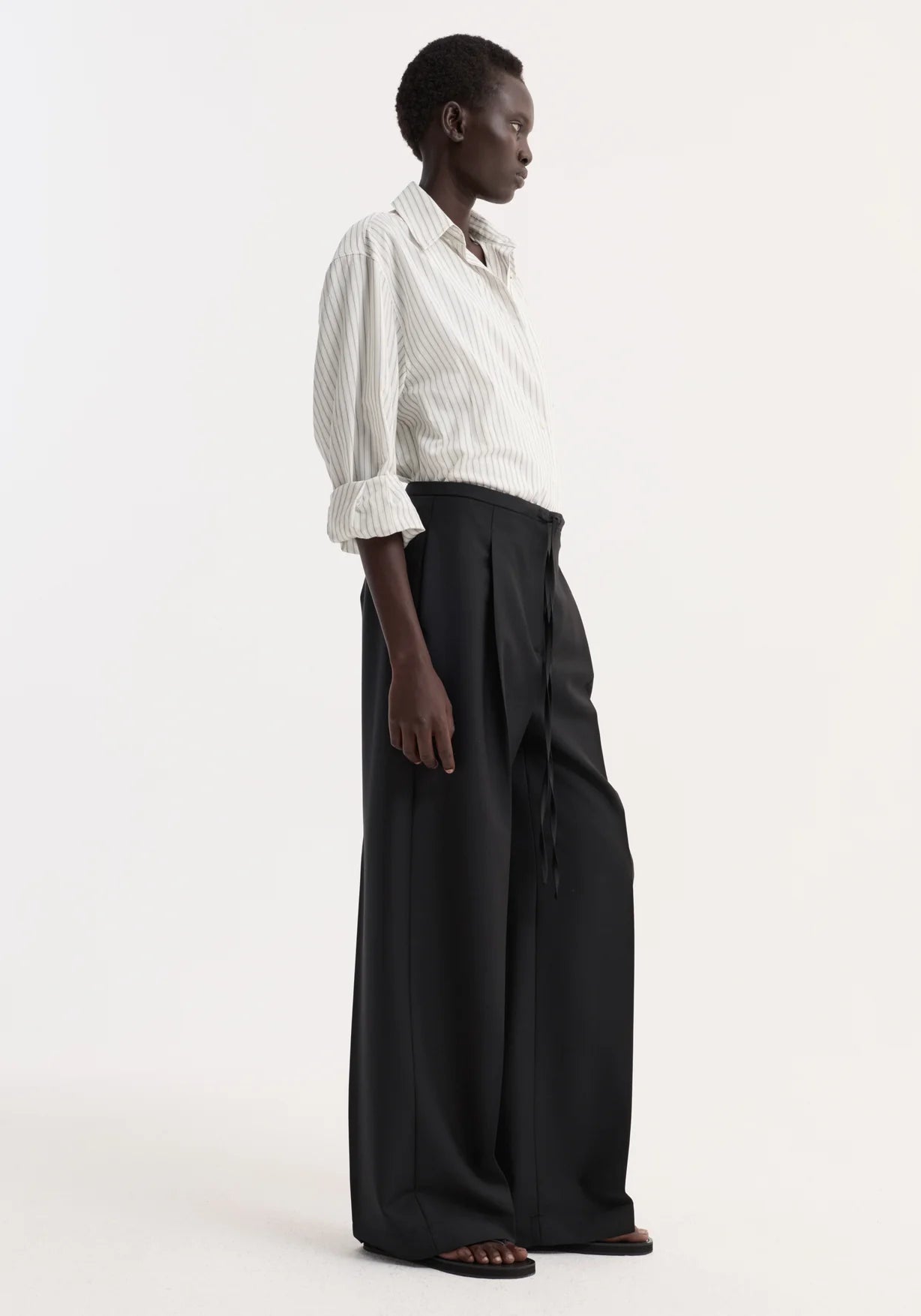 Relaxed Drawstring Trousers: Black