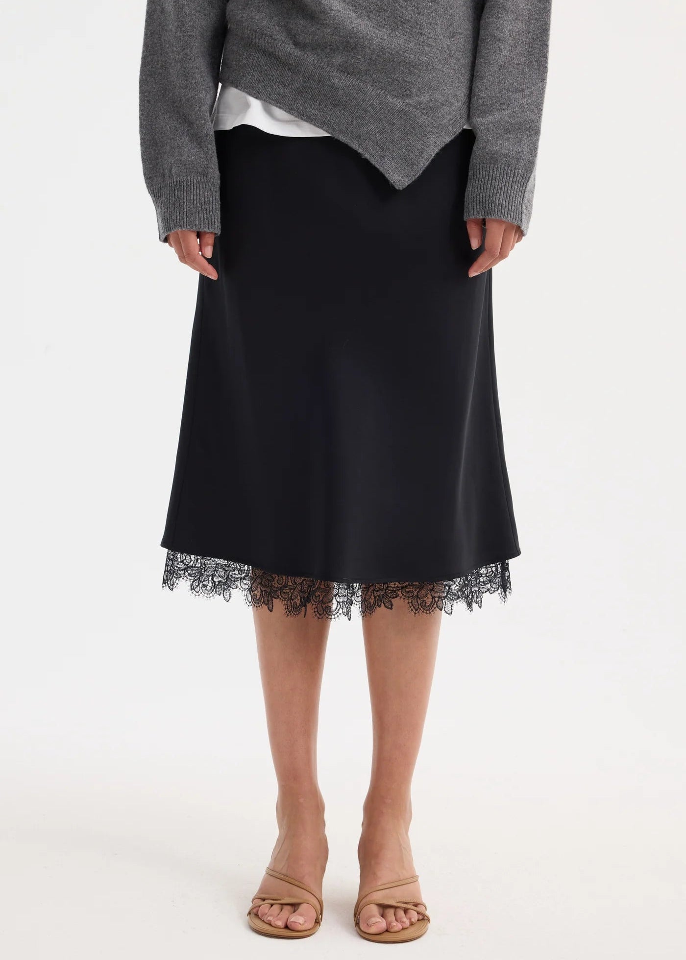LACE TRIMMED SILK SKIRT: BLACK