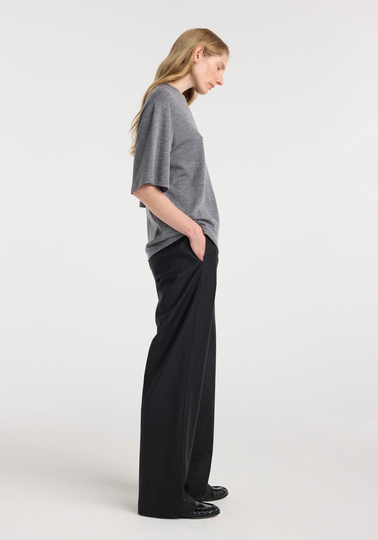 oversized soft merino t-shirt: dark grey melange