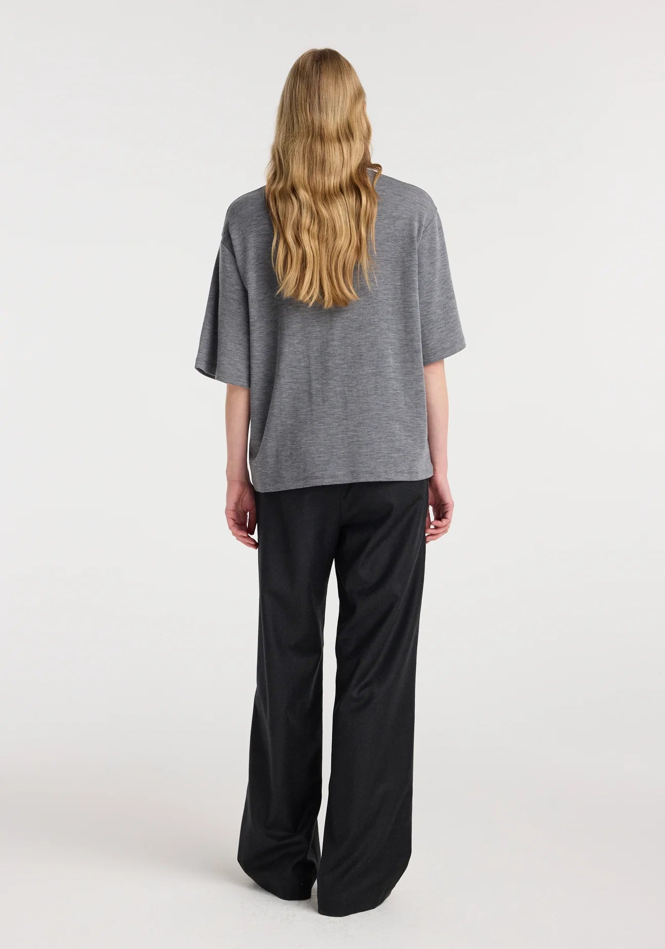 oversized soft merino t-shirt: dark grey melange