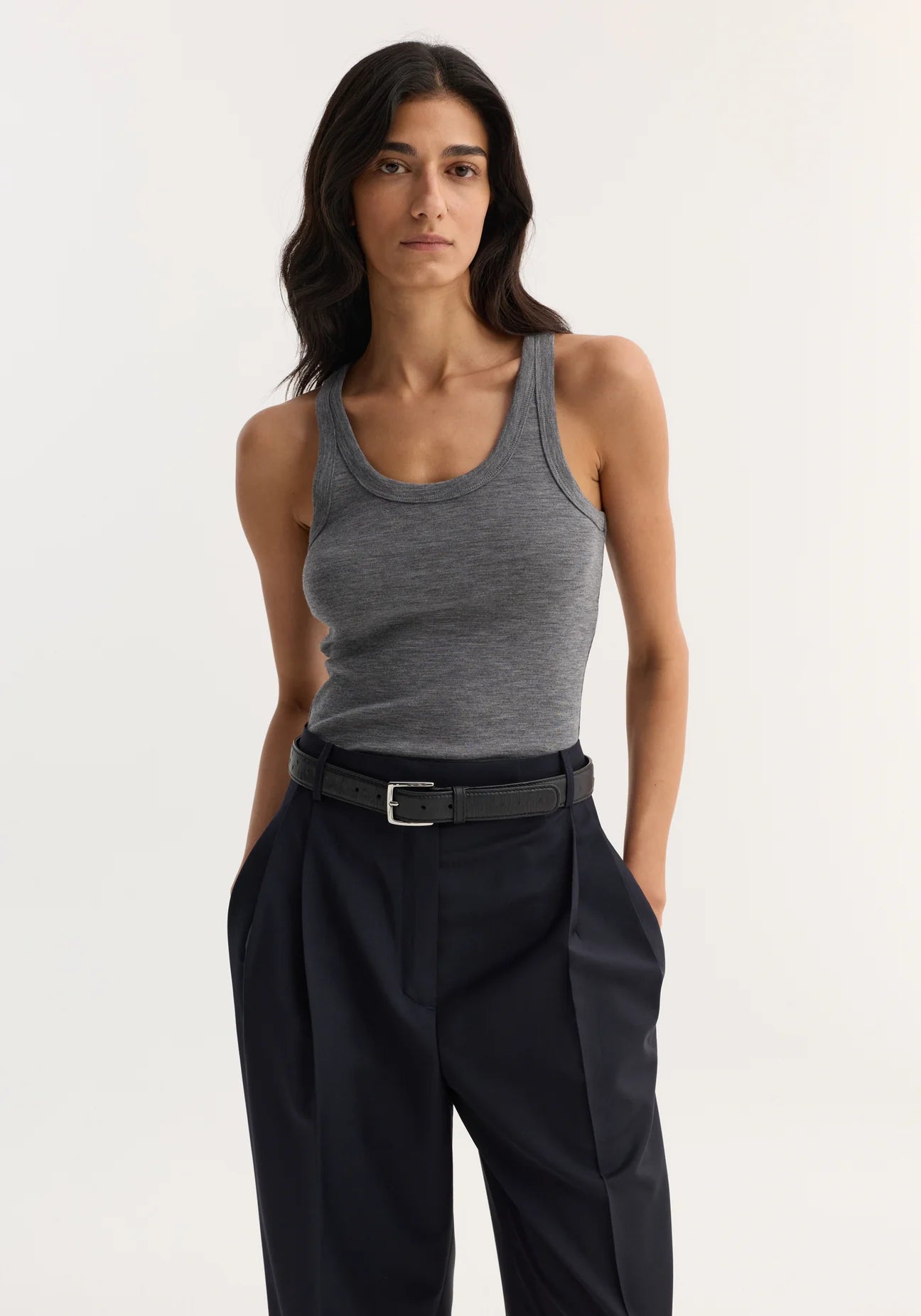 merino scoop neck top: mid grey melange