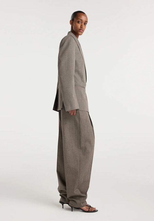 hourglass shaped blazer: earth slub