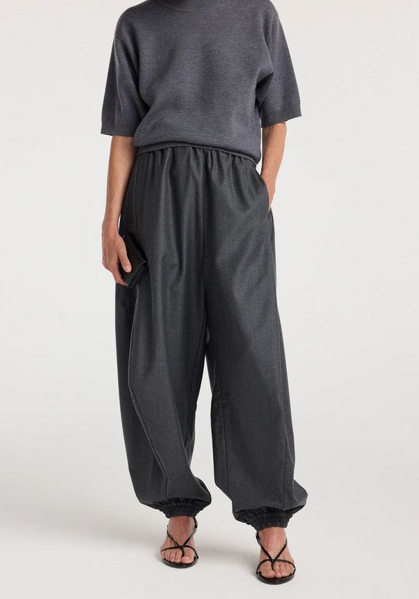 balloon track pants: dark grey melange