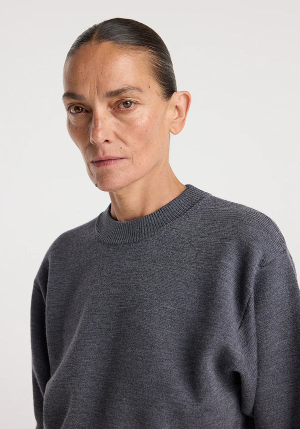compact knitted top: dark grey melange