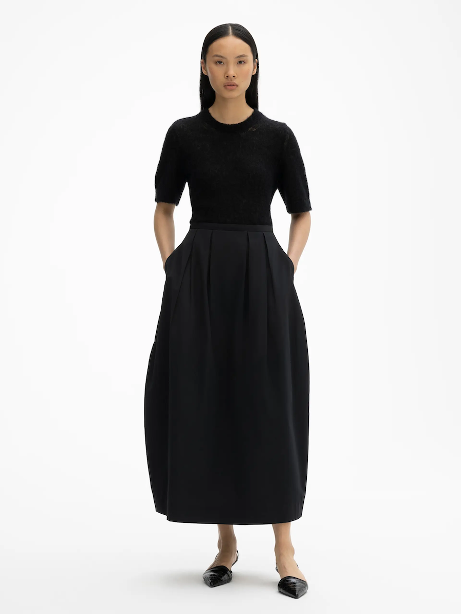 Curved Pleated Skirt: Black