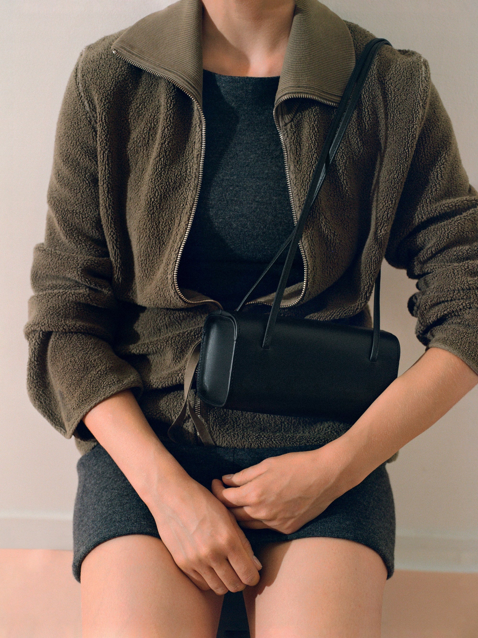 MIE BAG: NOIR DOUBLE TANNED LEATHER