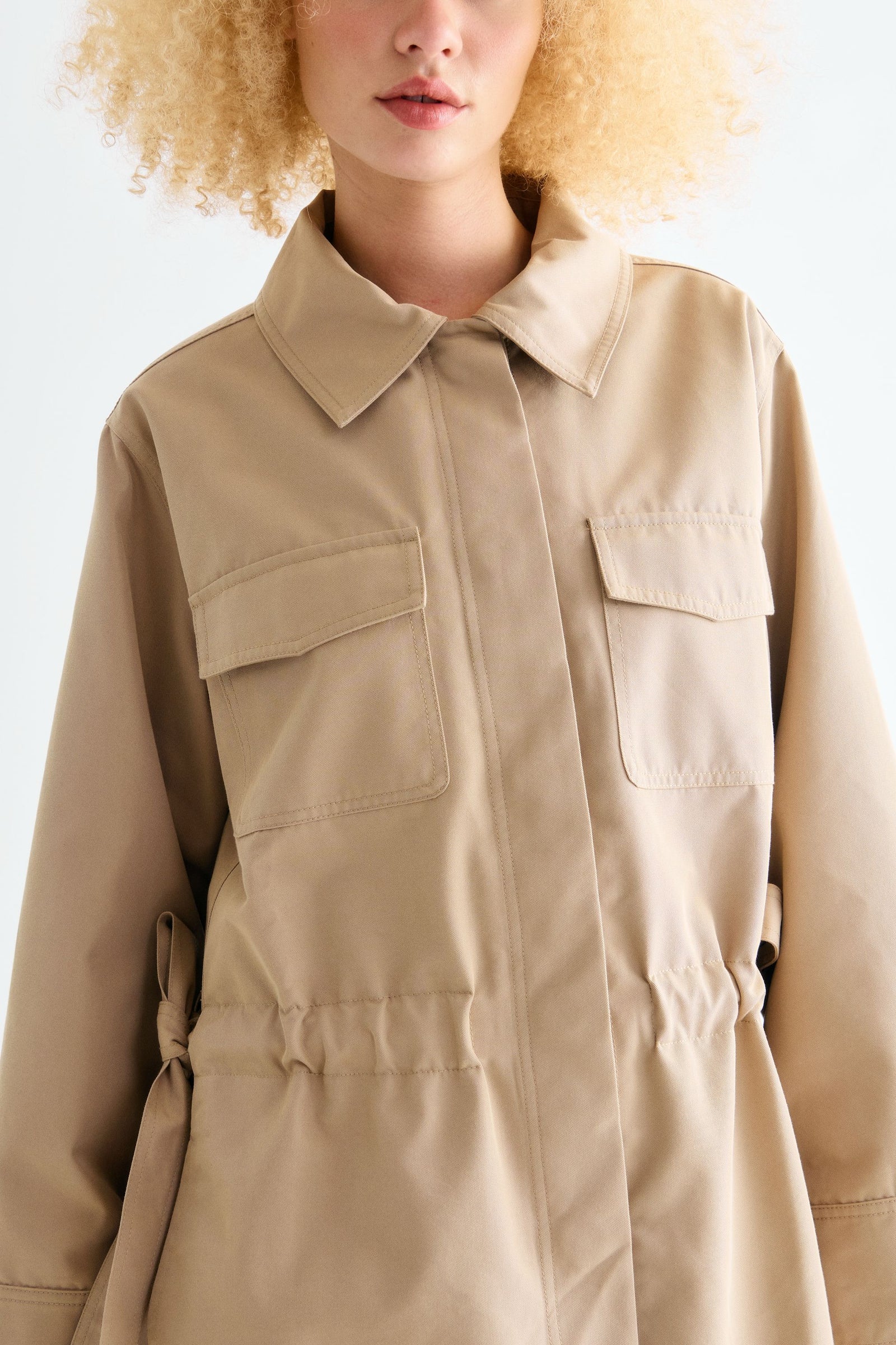 Joelle Jacket: Sand
