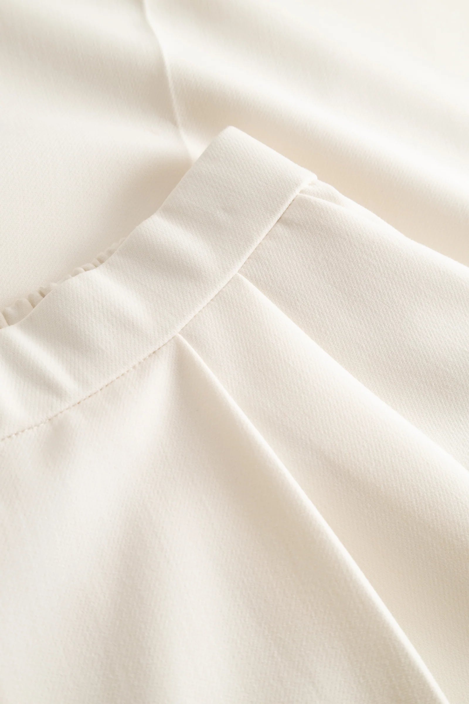 Lainey Shorts: Egret