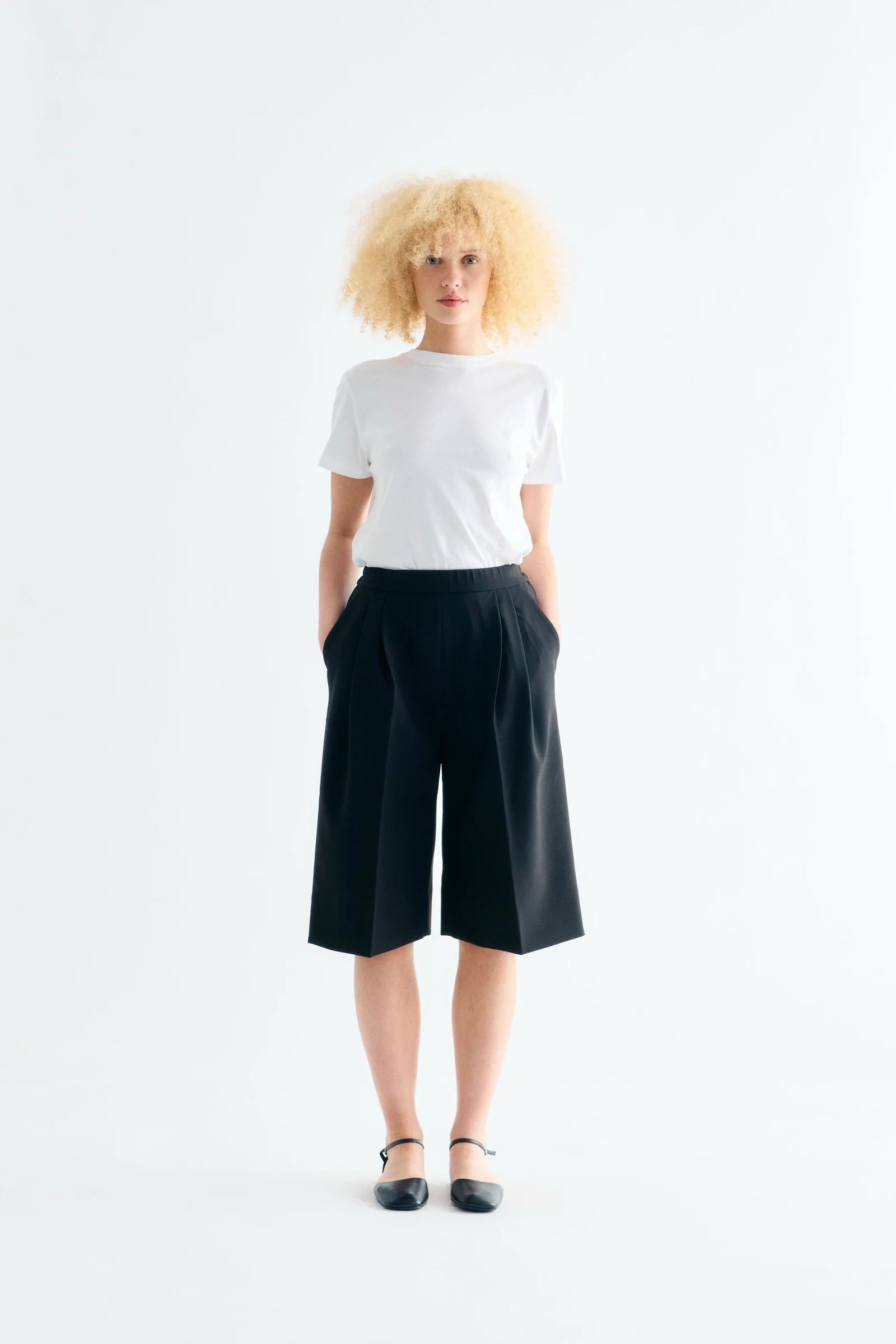 Lainey Shorts: Black