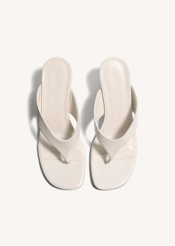 Nova Wedge: Crema