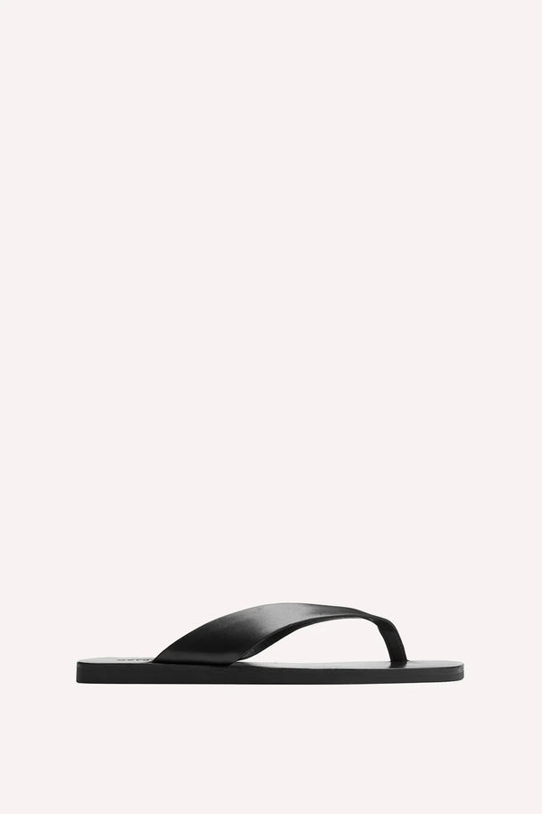 Otto Sandal: Black