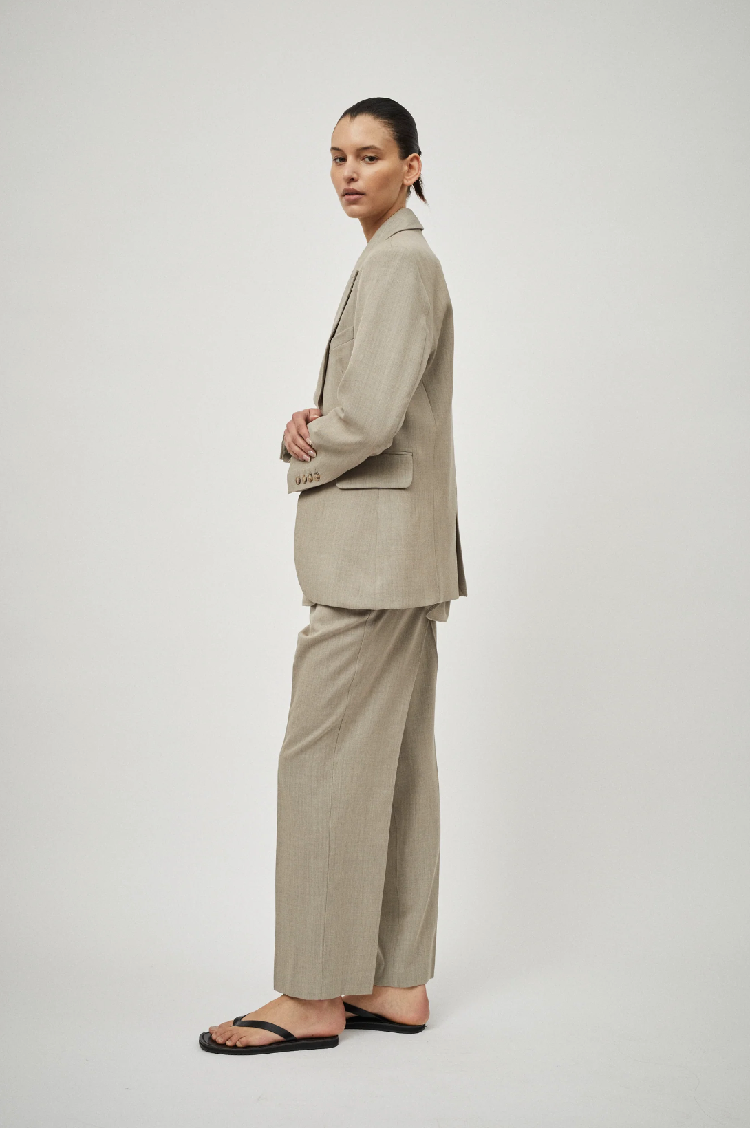 Relaxed Tailored Pleat Trouser: Oat