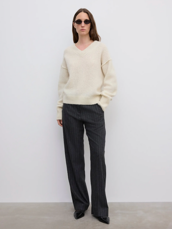 V-Neck Alpaca Knit: Off-White