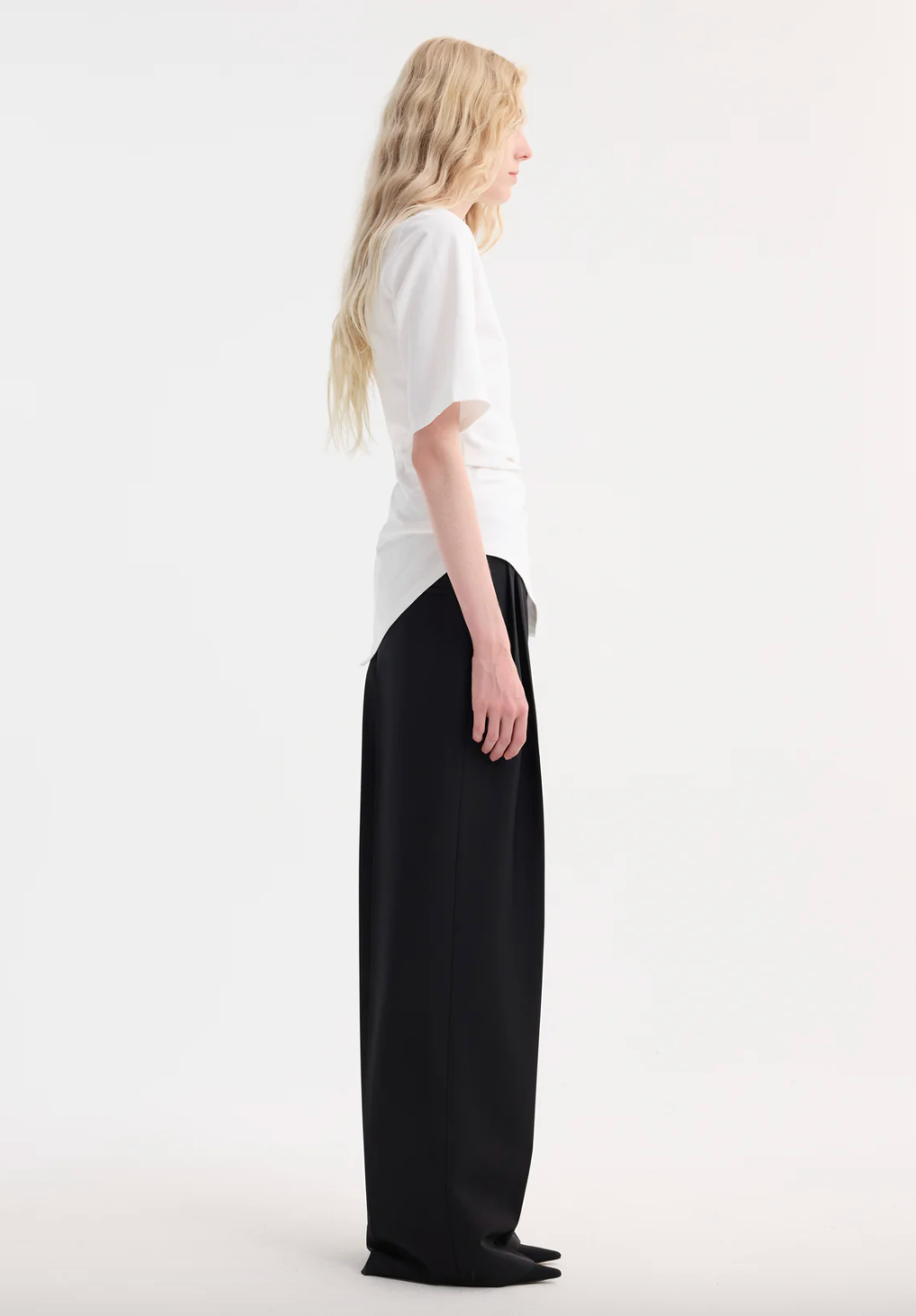 reinvented twisted t-shirt: optic white