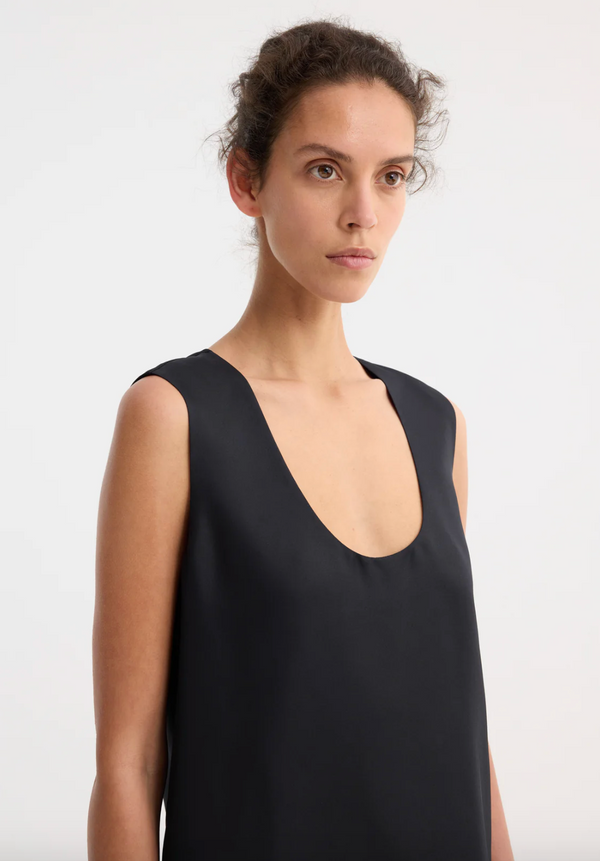 scoop-neck silk top: black