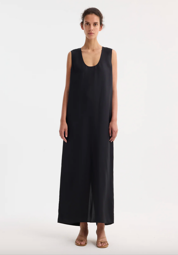 scoop-neck silk dress: black