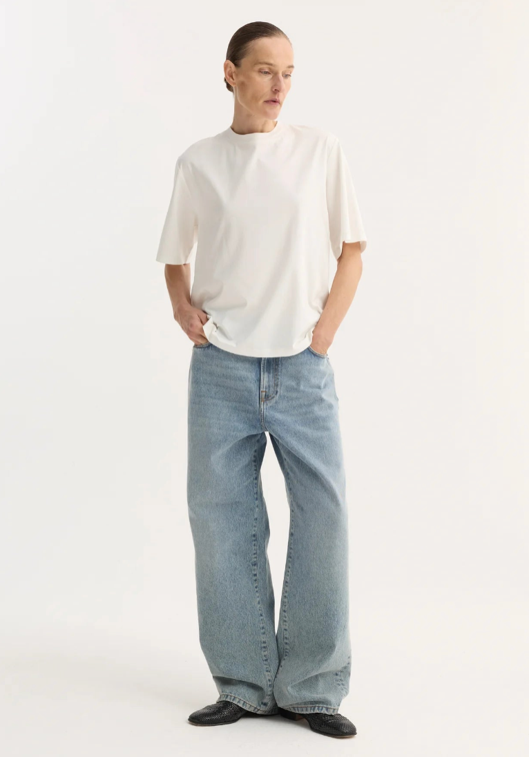 baggy fit denim: classic blue
