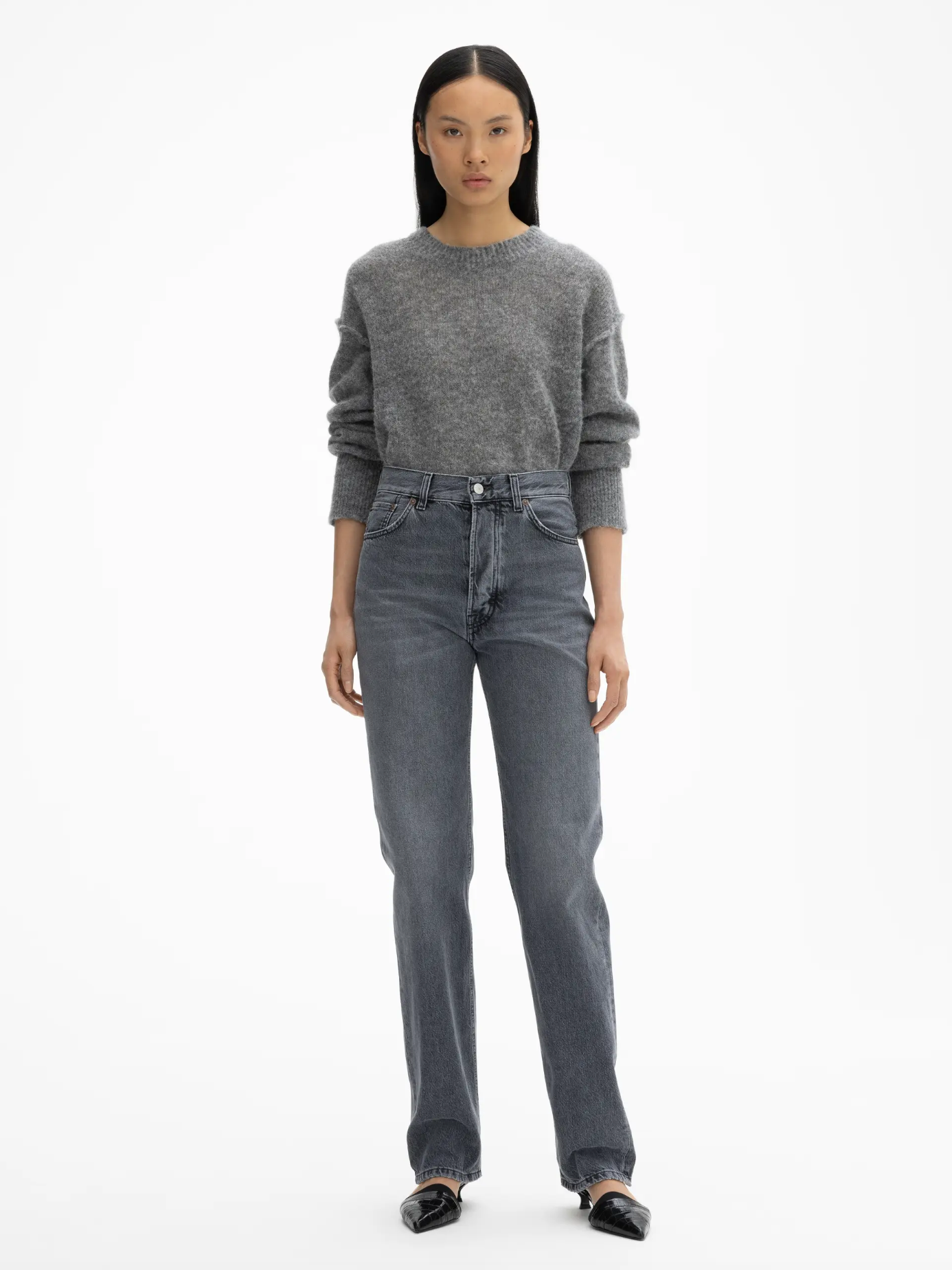 STRAIGHT LEG DENIM: Grey