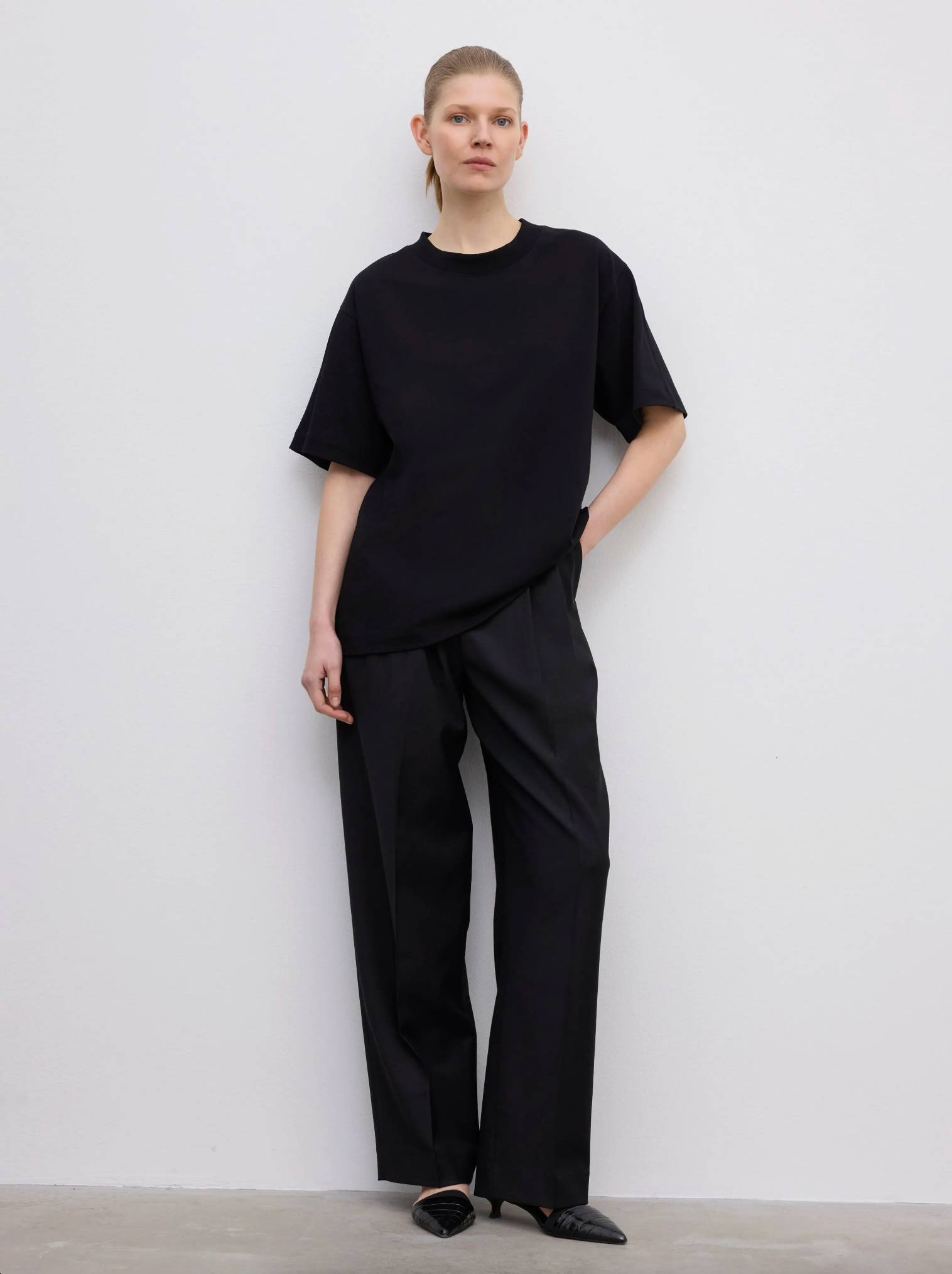 OVERSIZED COTTON TEE: BLACK