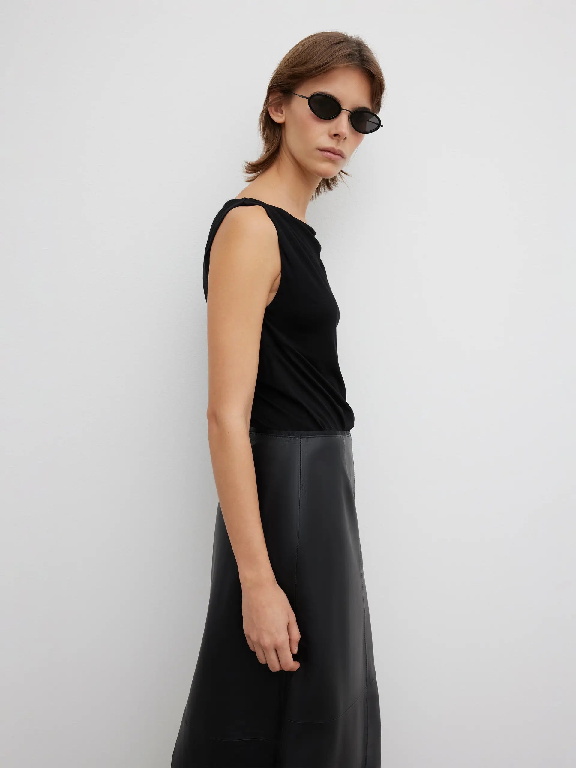 SQUARE NECK TOP: BLACK