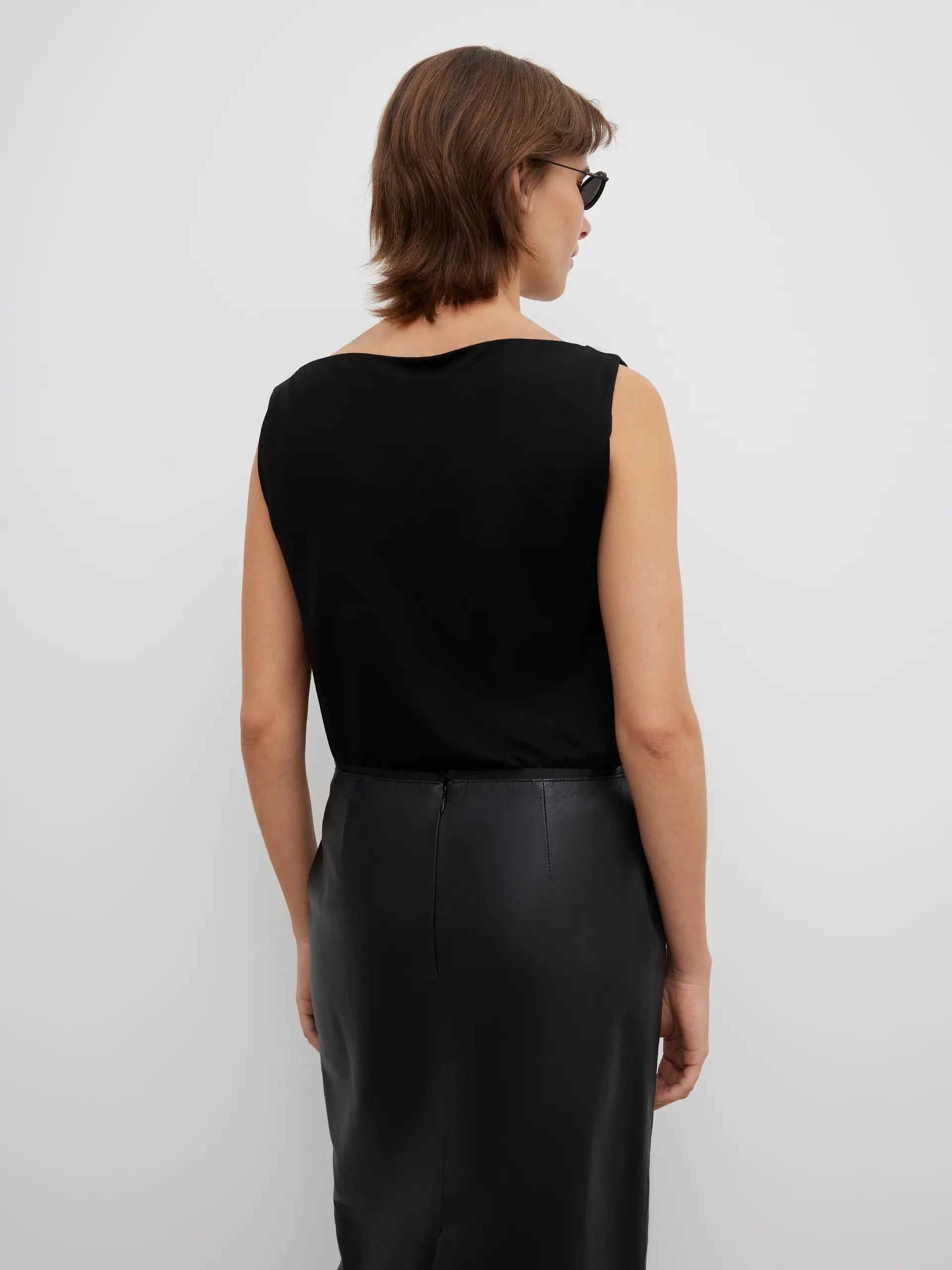 SQUARE NECK TOP: BLACK