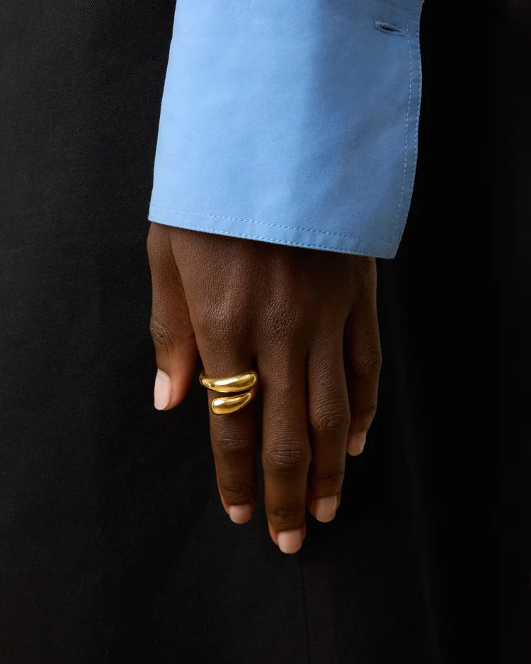 The Victoria Ring: Gold