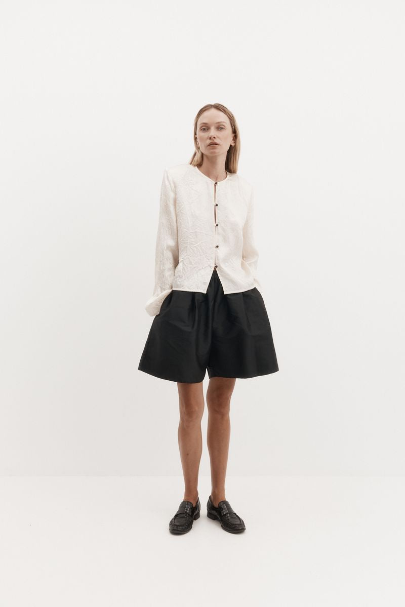 Voluminous Short: Black